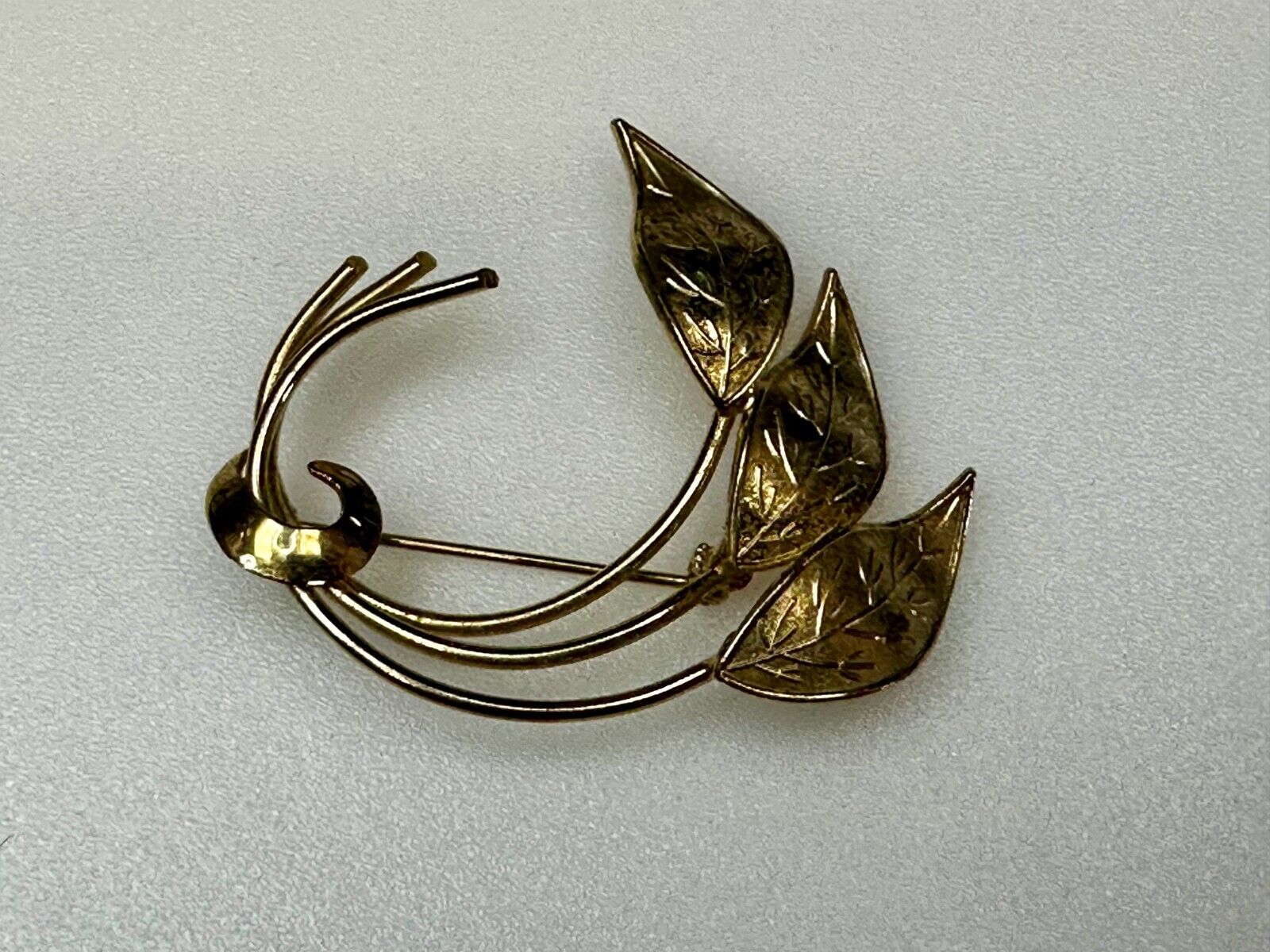 Three Curved Leaf with Tied Stem 2" Gold Tone Brooch Pin Signed by Coro