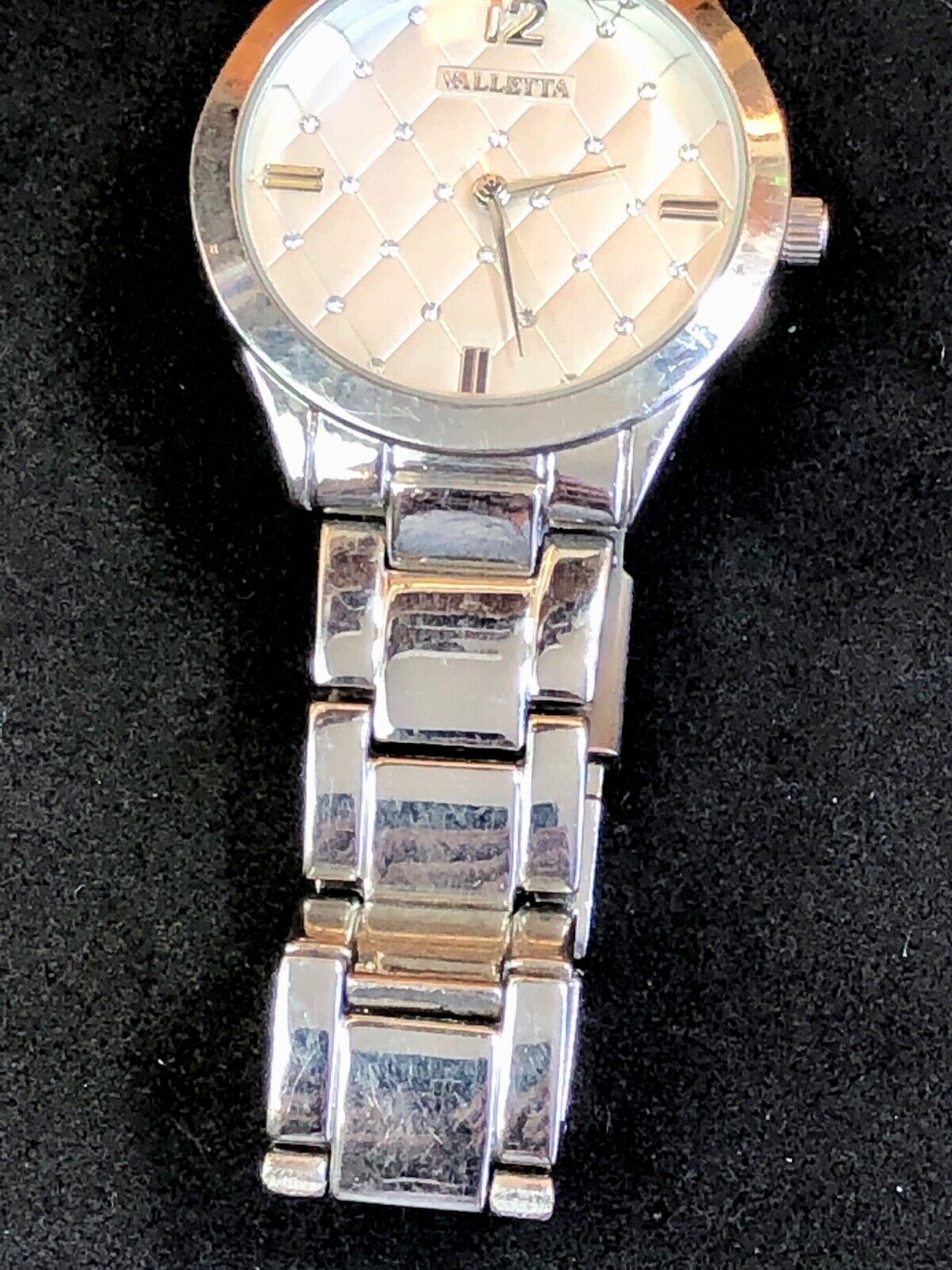 Valletta Modern Silver Tone Women's Dress Watch - Fresh Battery 