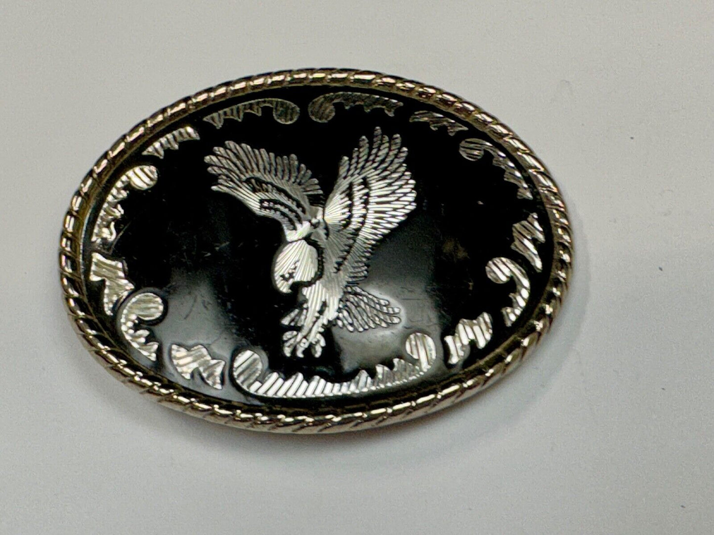 unique flying hunting diving EAGLE western Silver & black color belt buckle - W