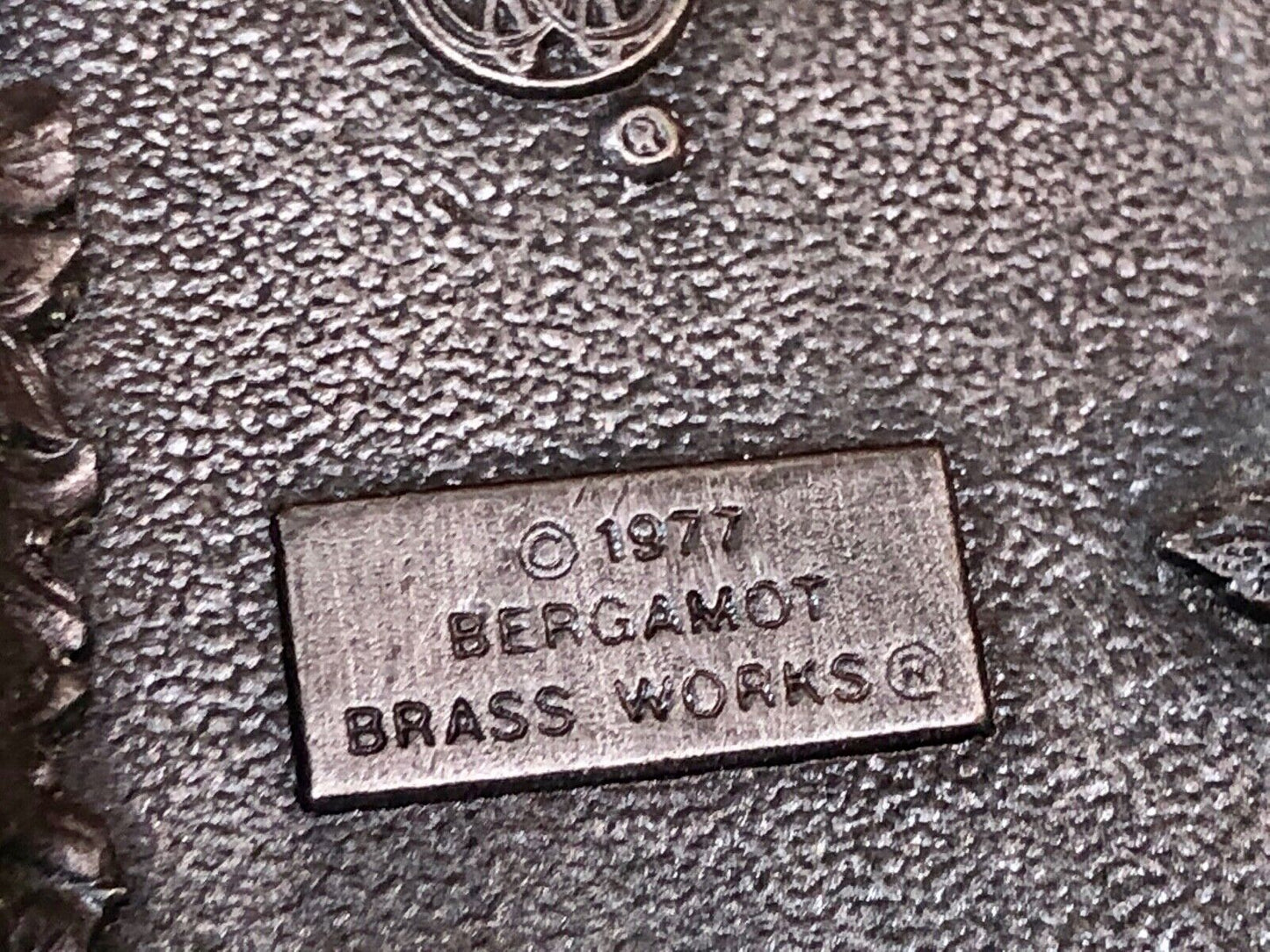 1977 Bergamot 0-65 belt buckle tribute to Americas baseball Batter Up! O-85