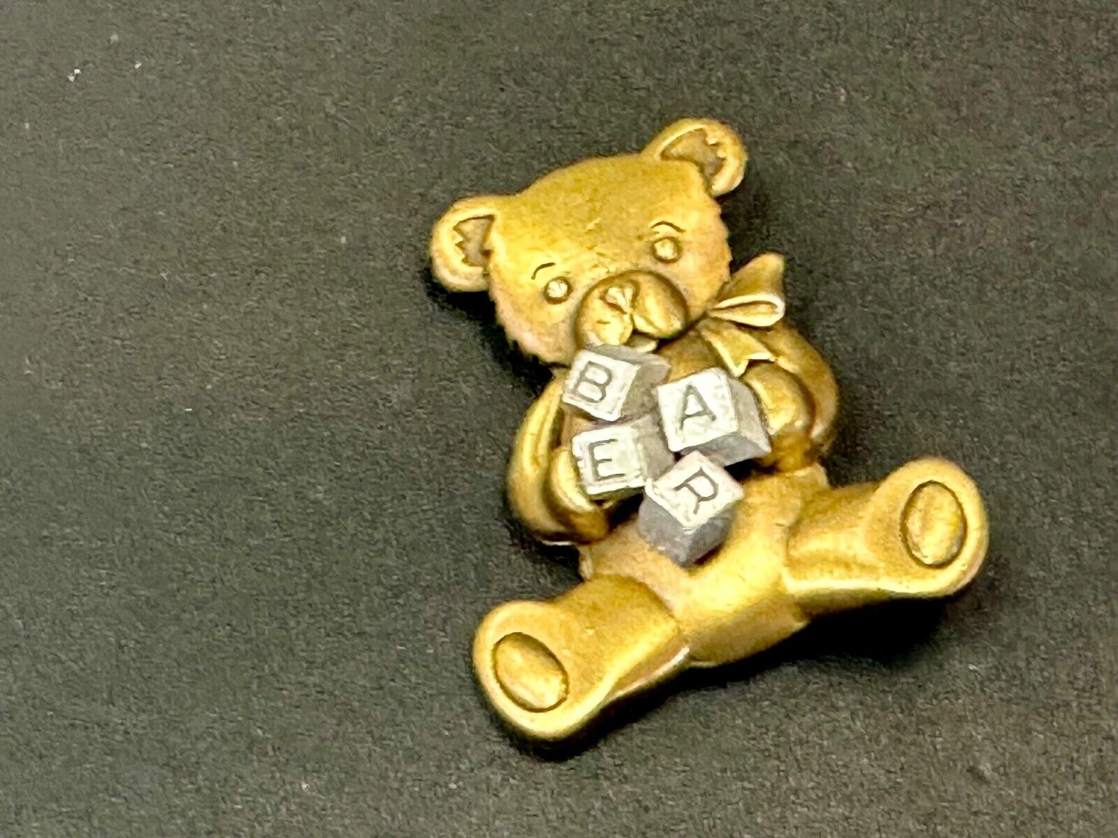 Adorable Two tone Teddy Bear with blocks JJ Signed vintage brooch pin