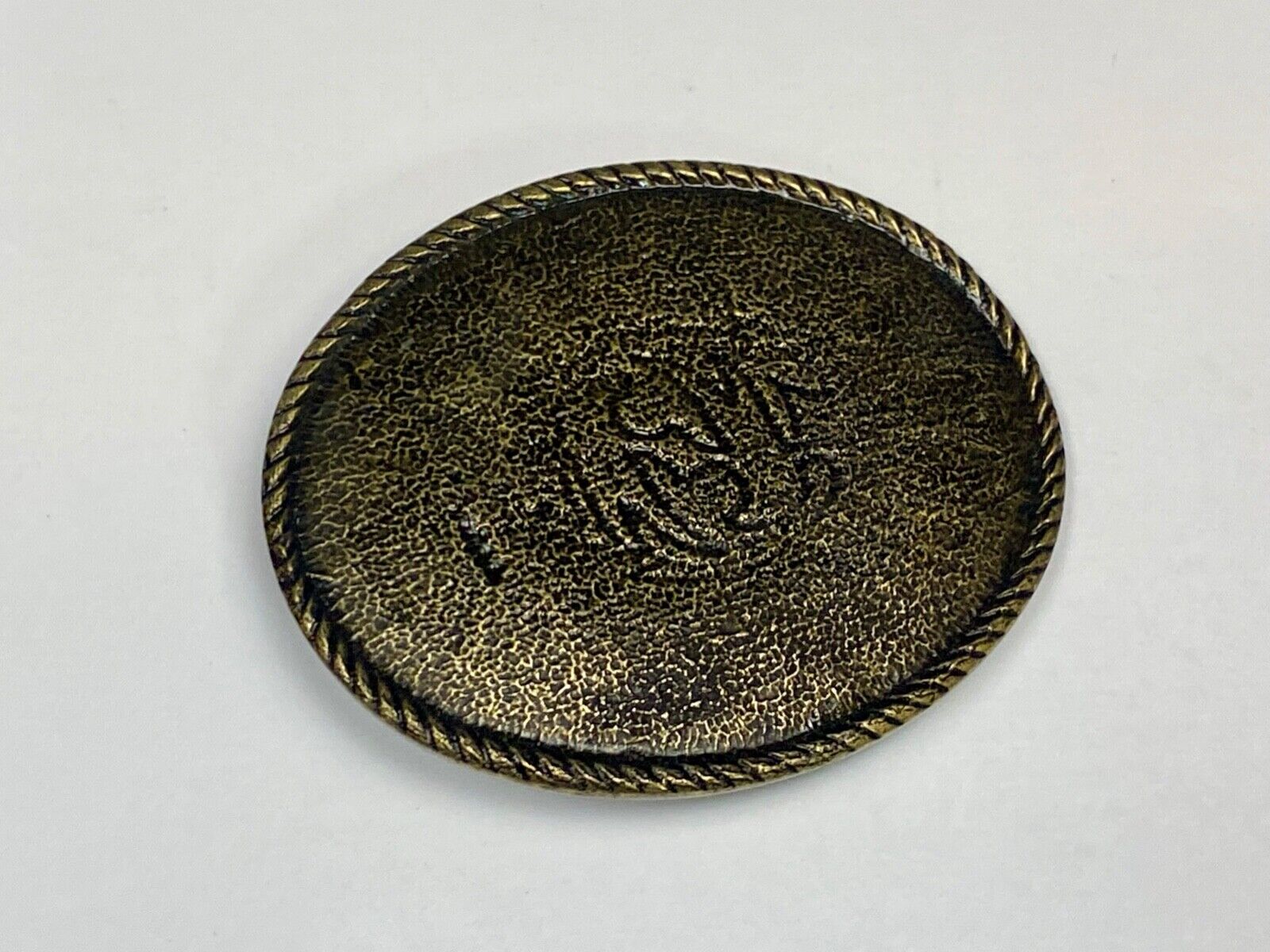 Unknown Markings On Brass Tone Rope Boarder Belt Buckle  - Project?