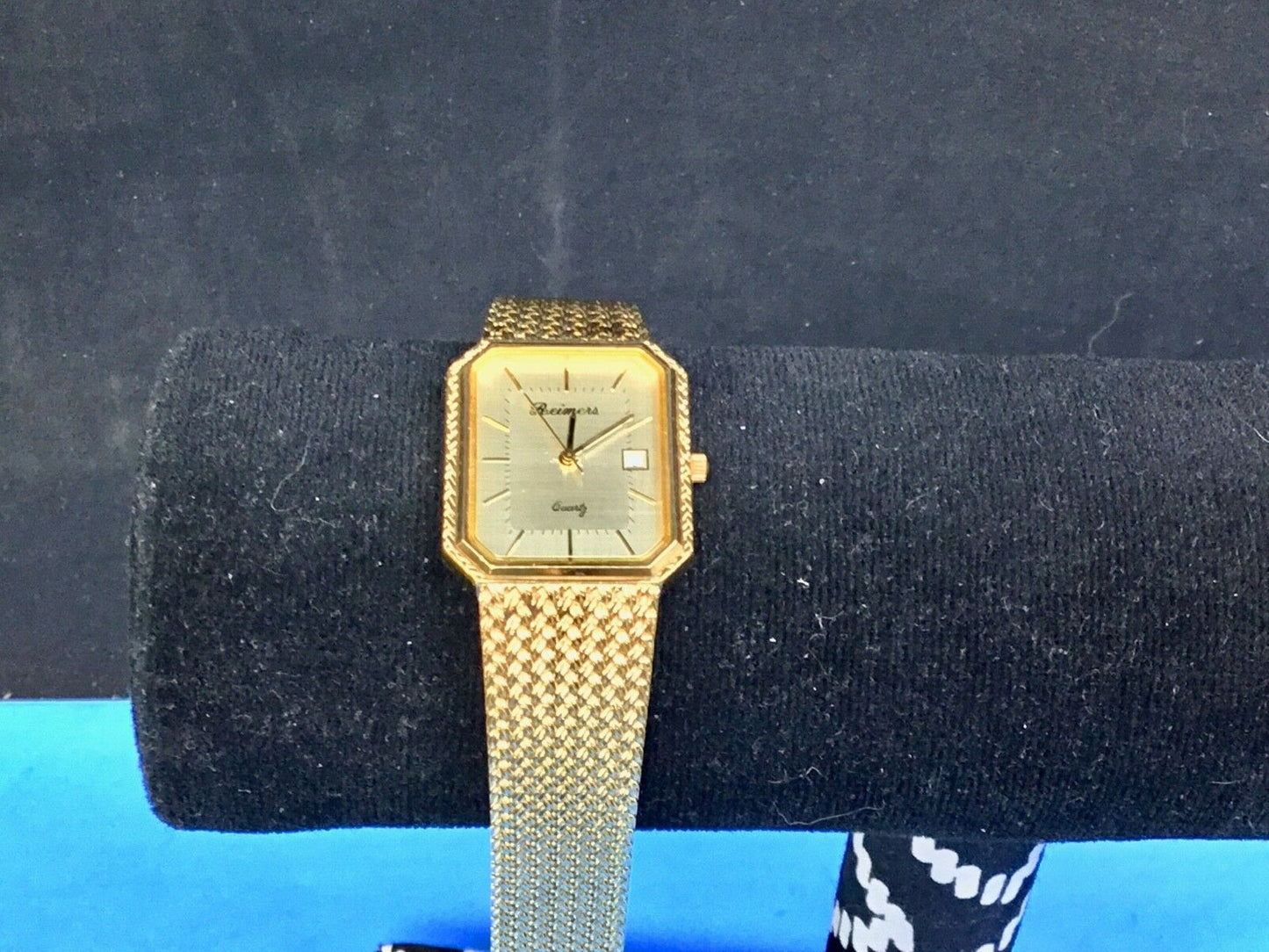  556 112R roamers quartz ladies watch with date Swiss parts Working well!  