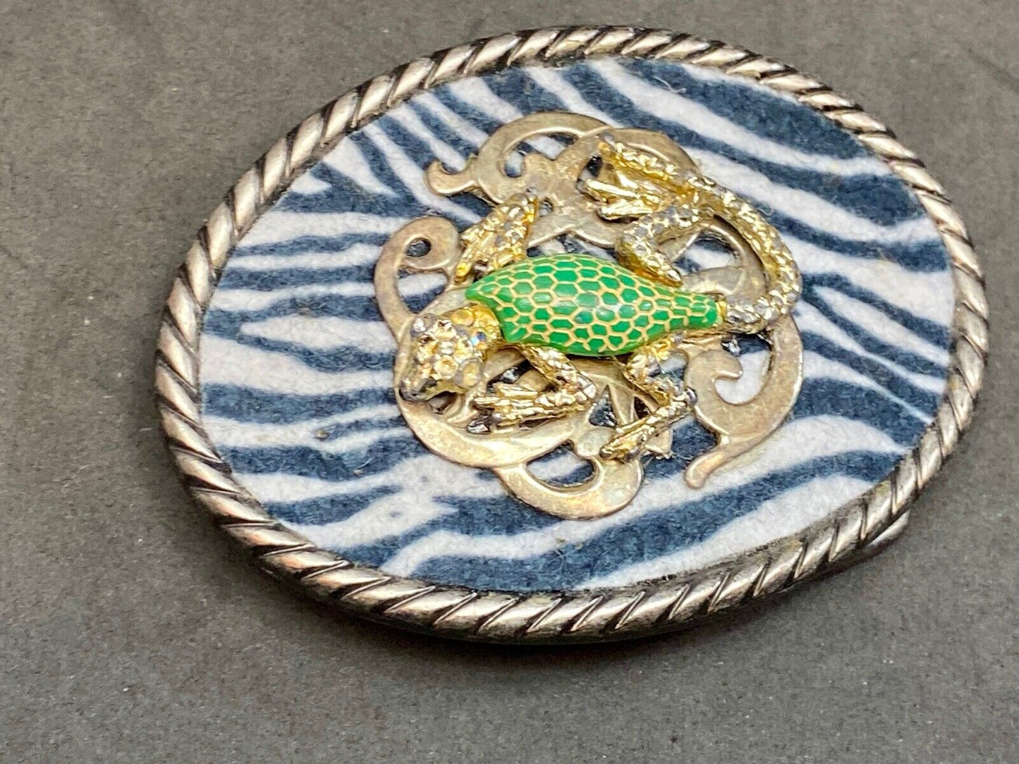 Unique!   Zebra Pattern Belt Buckle With Green Lizard ?Insect Bug? Center 