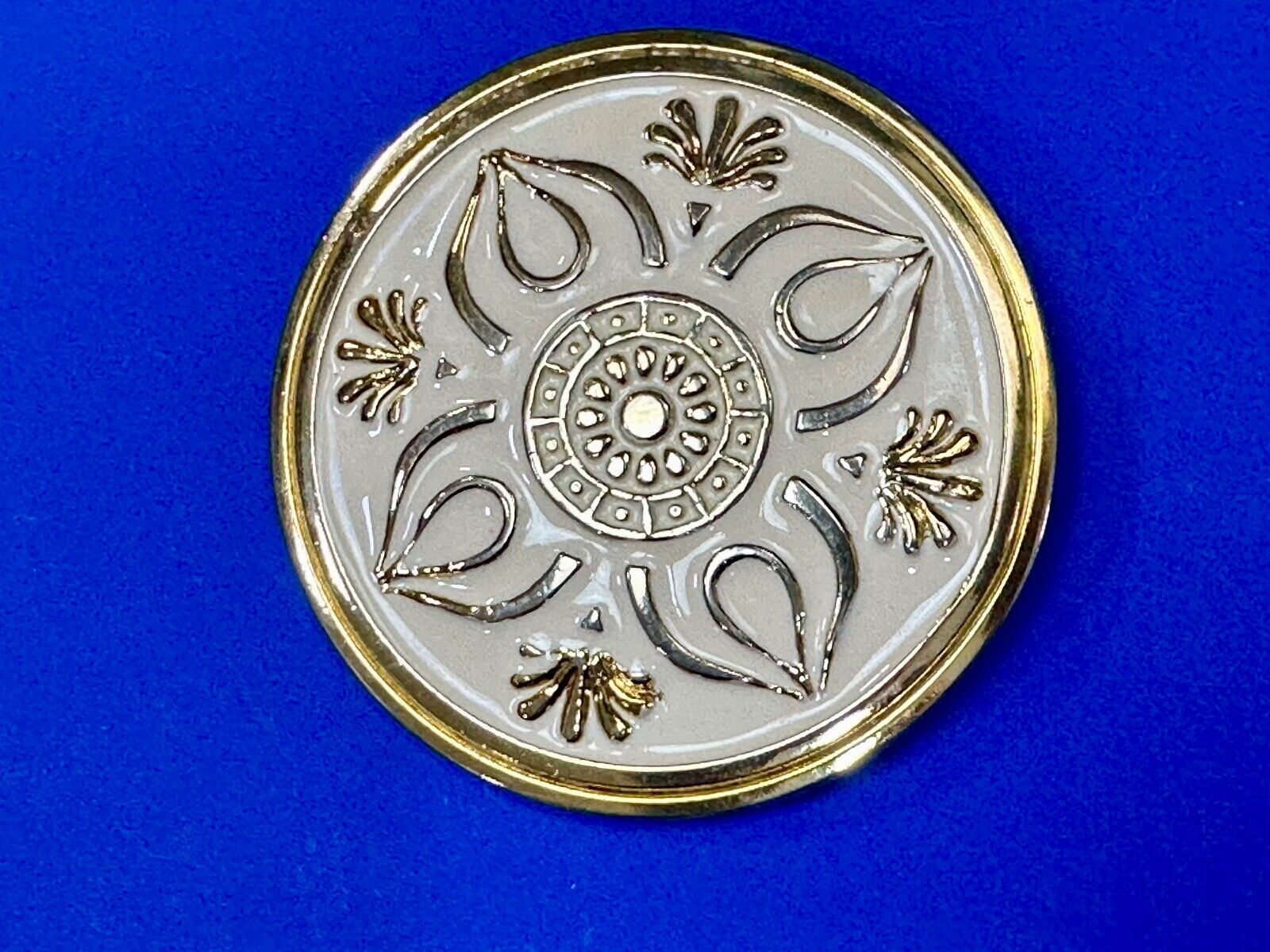 Vintage Gold tone Round Motion East belt buckle / Scarf Slide
