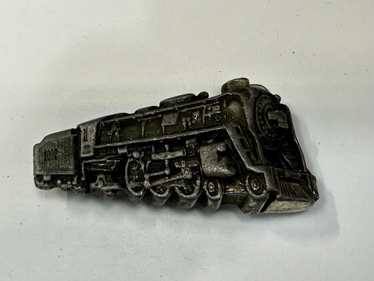 1002 RR Steam Engine Train Rail Road collectable  1978 Bergamot Belt Buckle