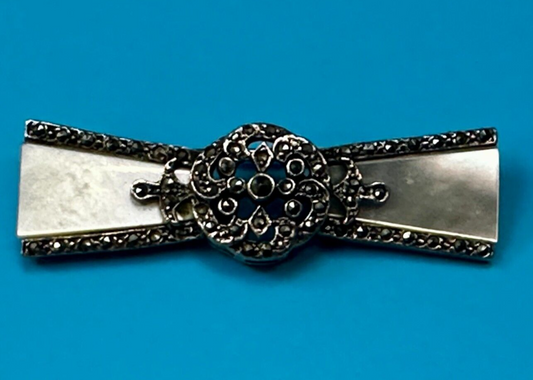 Victorian Style Bow Tie Ribbon Marcasite 925 Sterling Silver Vintage Brooch Pin