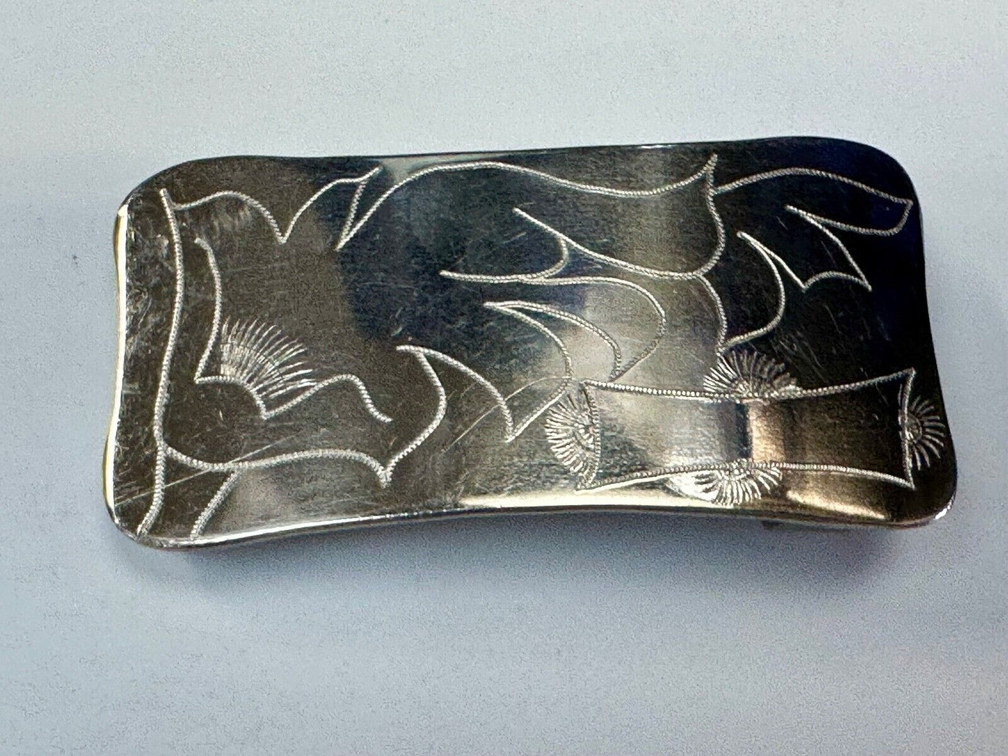 Unique Silver tone Flowing Flower Theme? belt buckle w/ blnak banner to engrave