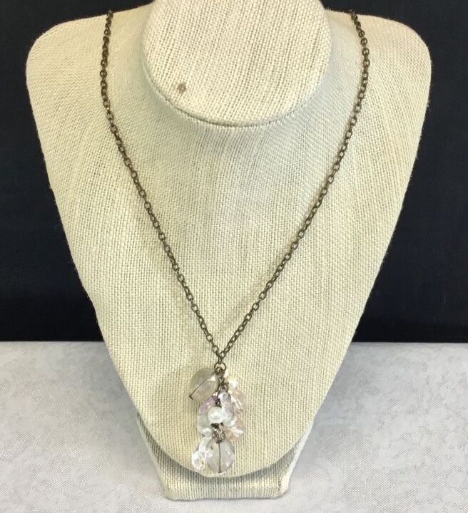 AEO huge cluster crystal? CHUNKY large necklace 