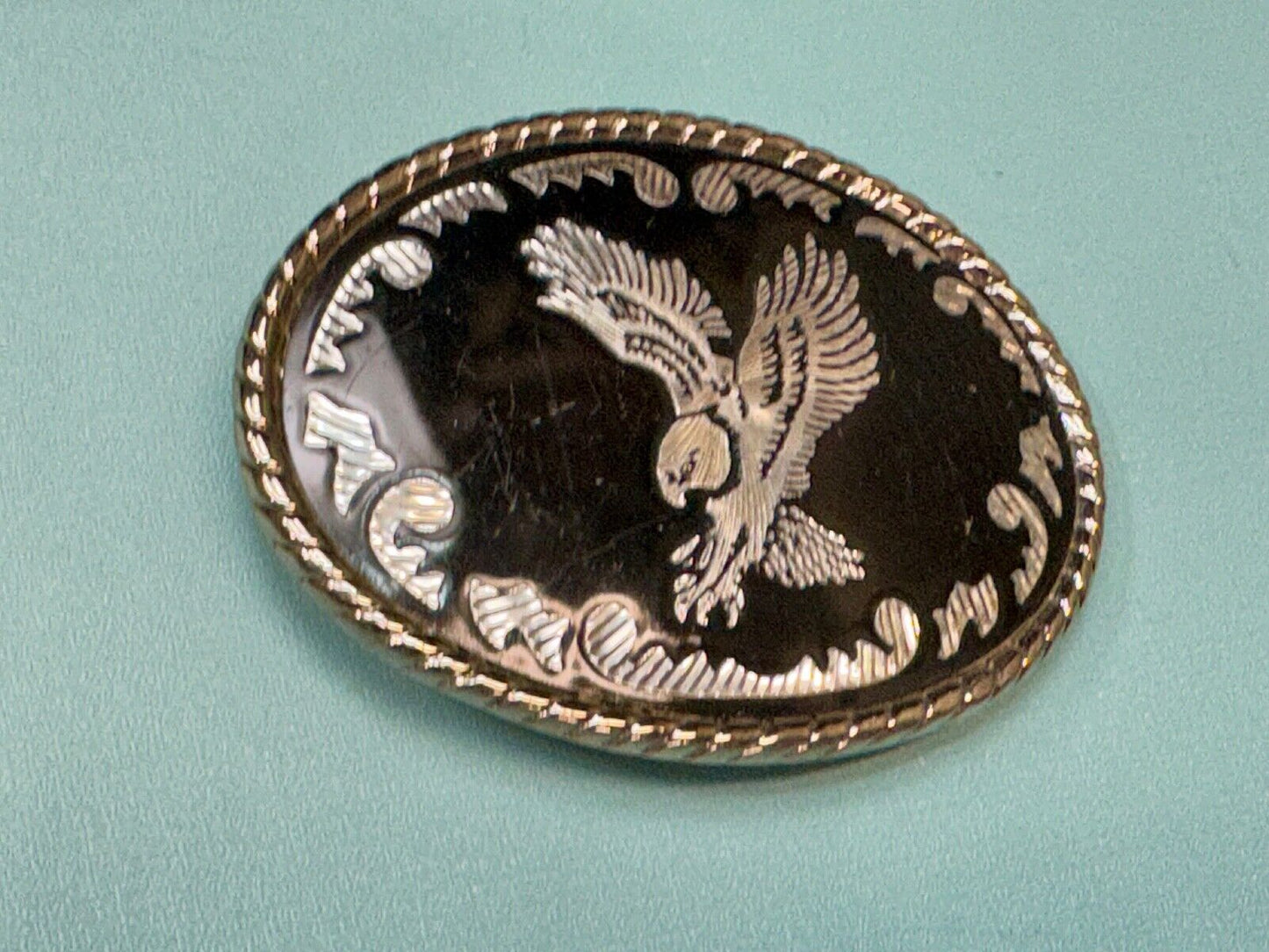 unique flying hunting diving EAGLE western Silver & black color belt buckle - W
