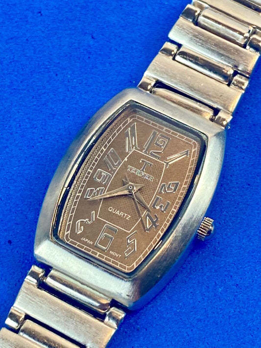 Bijoux Terner K-17147L Silver Tone Women's Watch Fresh Battery, Working Well!