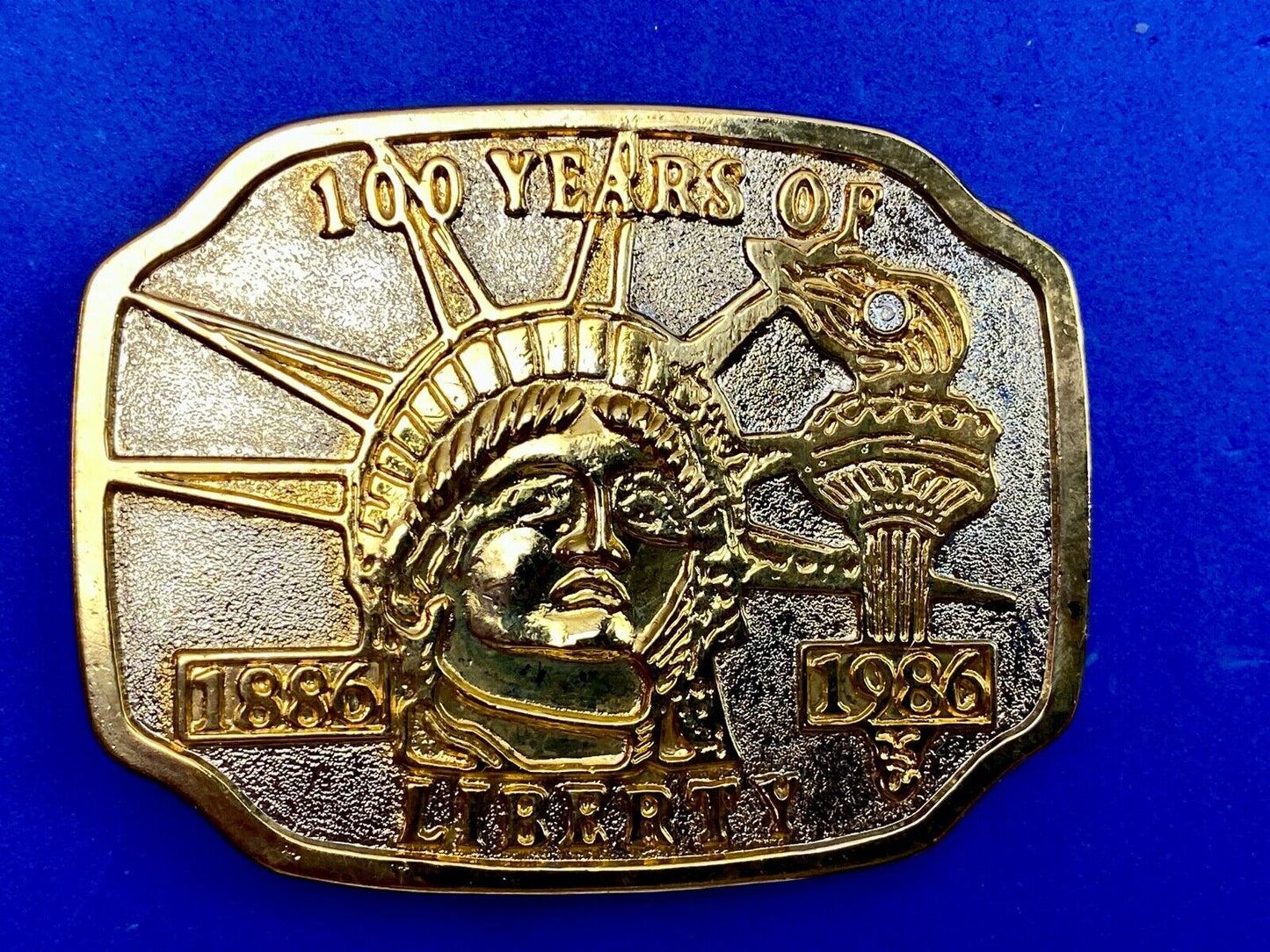 100 YEARS OF LIBERTY 1886-1986 VINTAGE BELT BUCKLE LADY LIBERTY STATUE