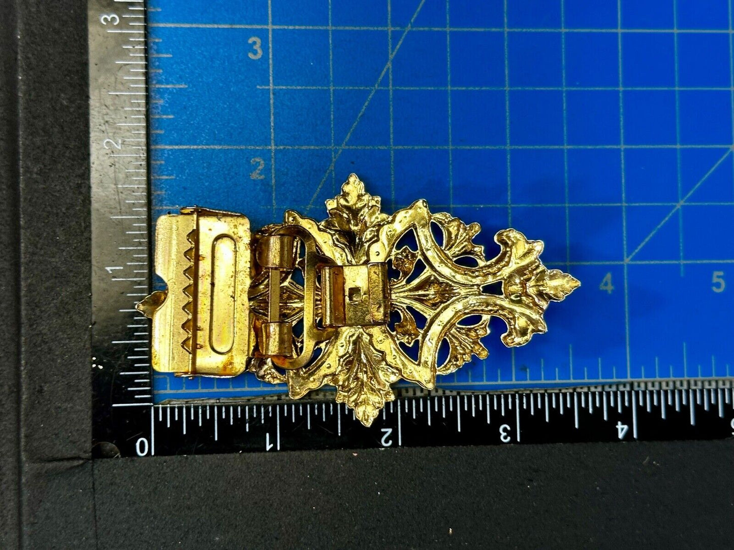 Victorian Style Filigree with Large Gold Tone Leaves Vintage Belt Buckle