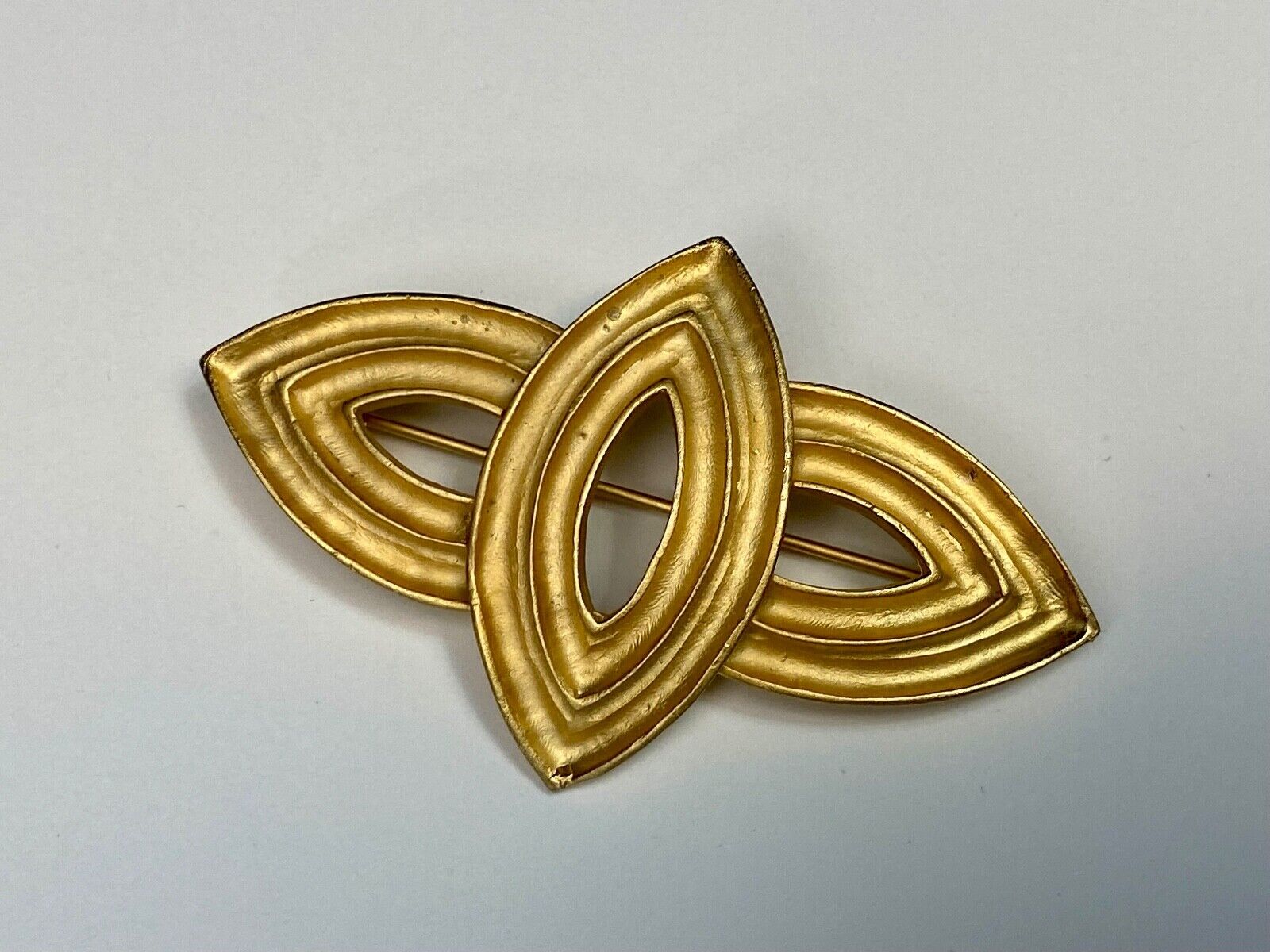 Unique Abstract Gold Tone Brooch Pin - See Hallmark / Makers Mark!