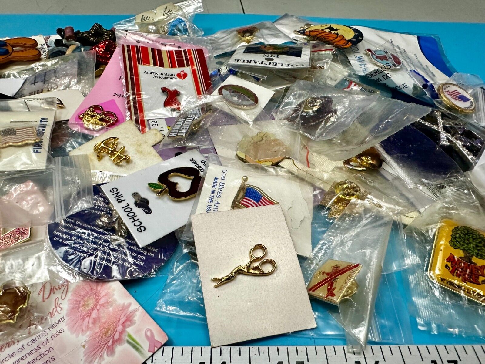 Vintage & Modern NOS Brooches & Pin's Resale Bulk Lot, Junk Drawer Grab Bag