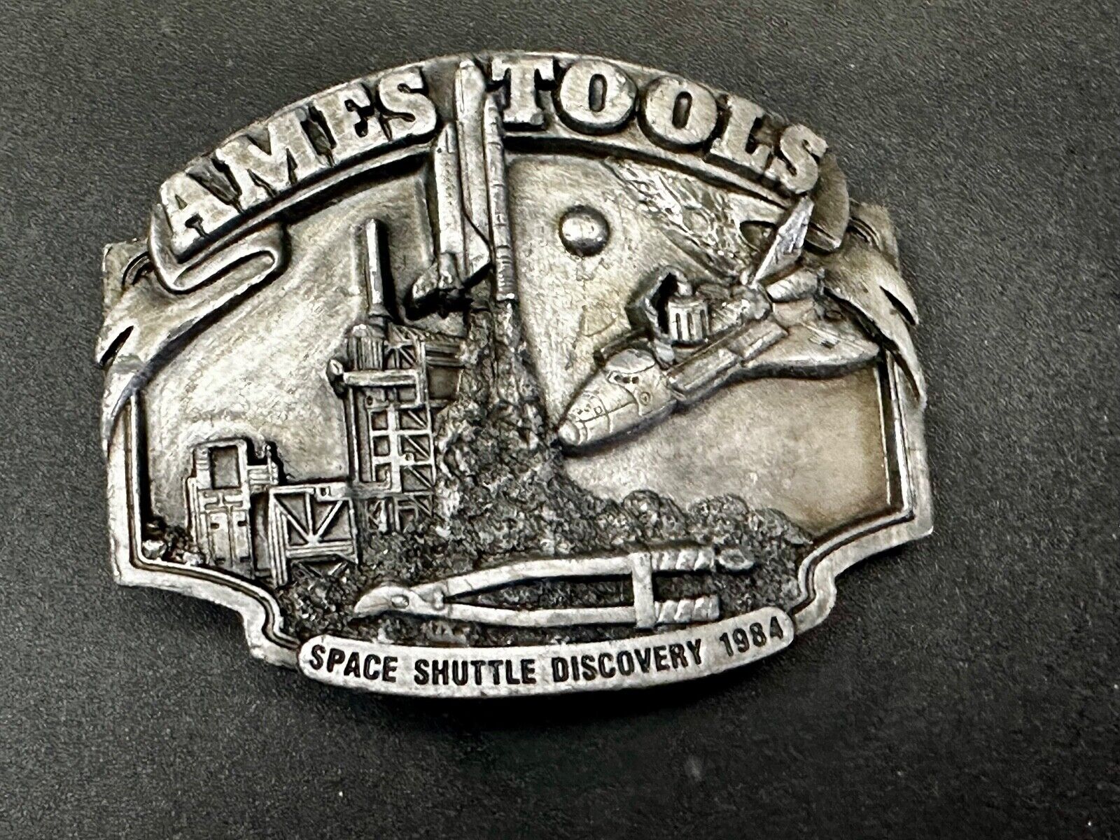 Ames Tools Space Shuttle Discovery 1984 Commemorative 90's Limited Belt Buckle