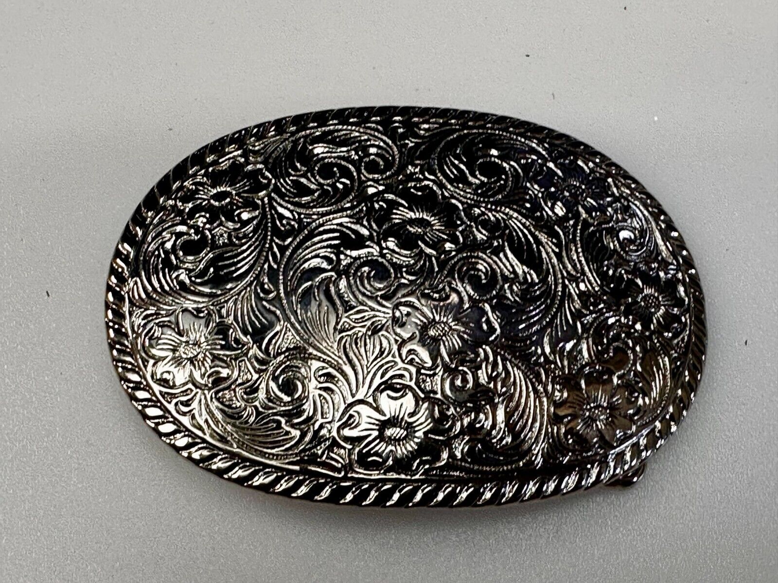 Vintage Floral Theme Oval Silver Tone Western Ornate Flower Swirl Belt Buckle