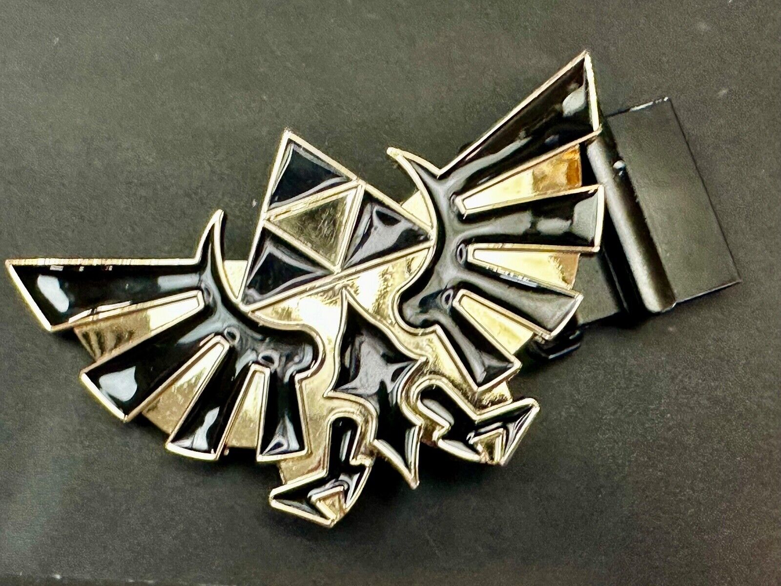 The Legend Of Zelda Triforce Nintendo 2011 Belt Buckle with buckle extender