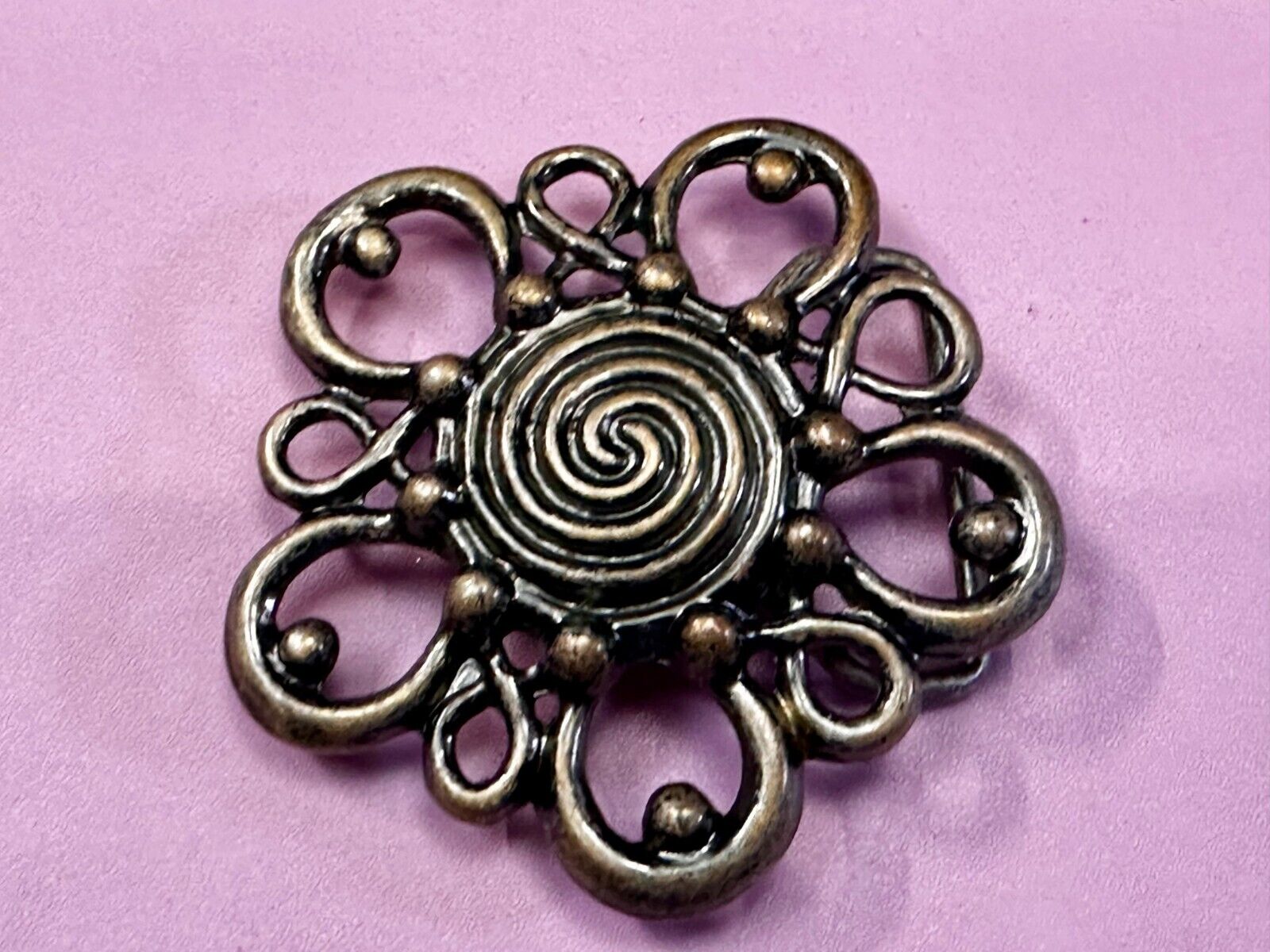 Beautiful Antique?  Abstract Swirl Flower See-Through Hippy Vibe Belt Buckle