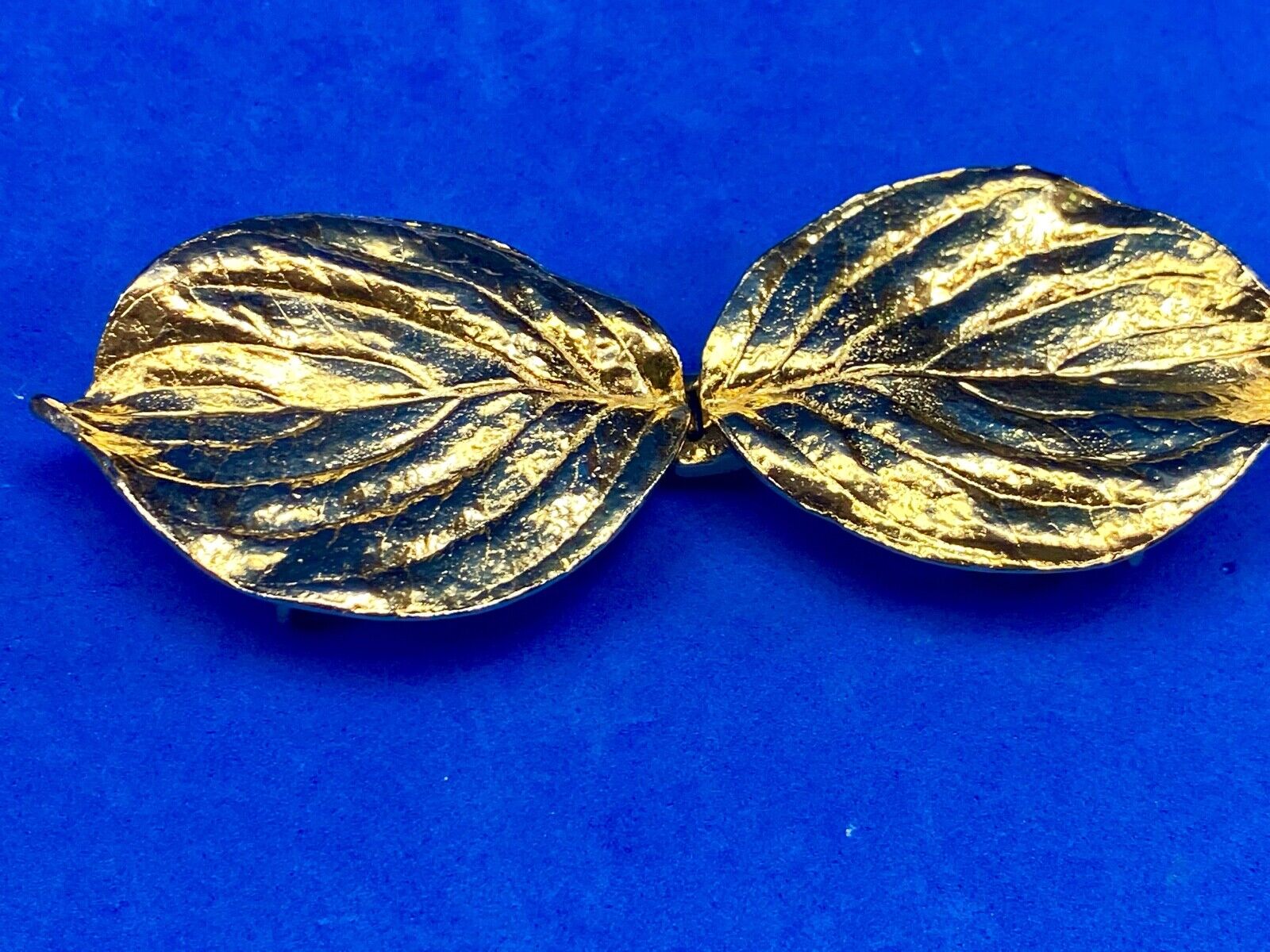 Vintage gold tone two piece interlocking 5" wide leaf belt buckle w/ makers mark
