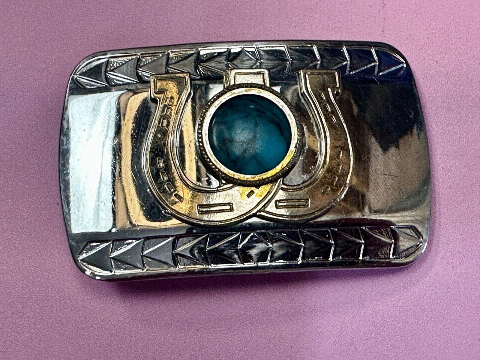 Turquoise Stone centerpiece Western Belt Buckle w/Lucky Dual Horseshoe Surround