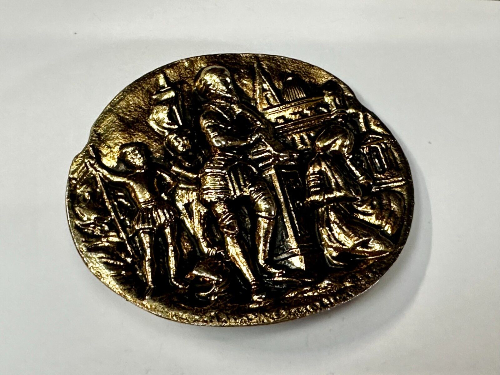 Ancient Egyptian Pharaoh Prince Warrior Figure Vintage Gold Tone Belt Buckle