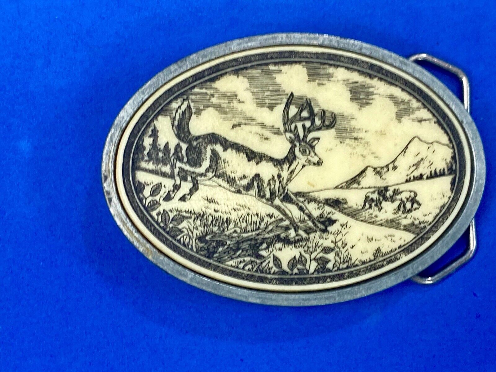 Vintage DEER jumping in nature handcrafted scrimshaw style series belt buckle 