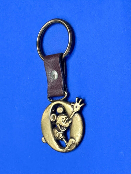 VINTAGE LETTER INITIAL O  MICKEY MOUSE DISNEY KEYCHAIN BRASS and LEATHER FOB