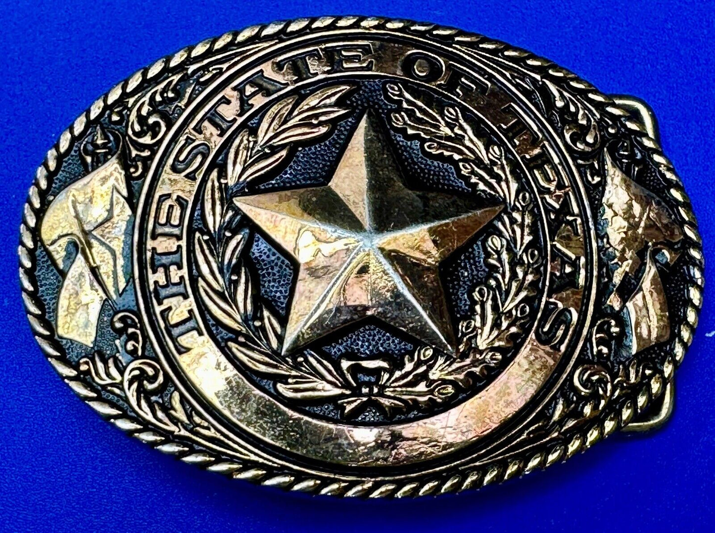 TEXAS State Pride - RAISED 3D STAR centered in brass tone oval Belt Buckle
