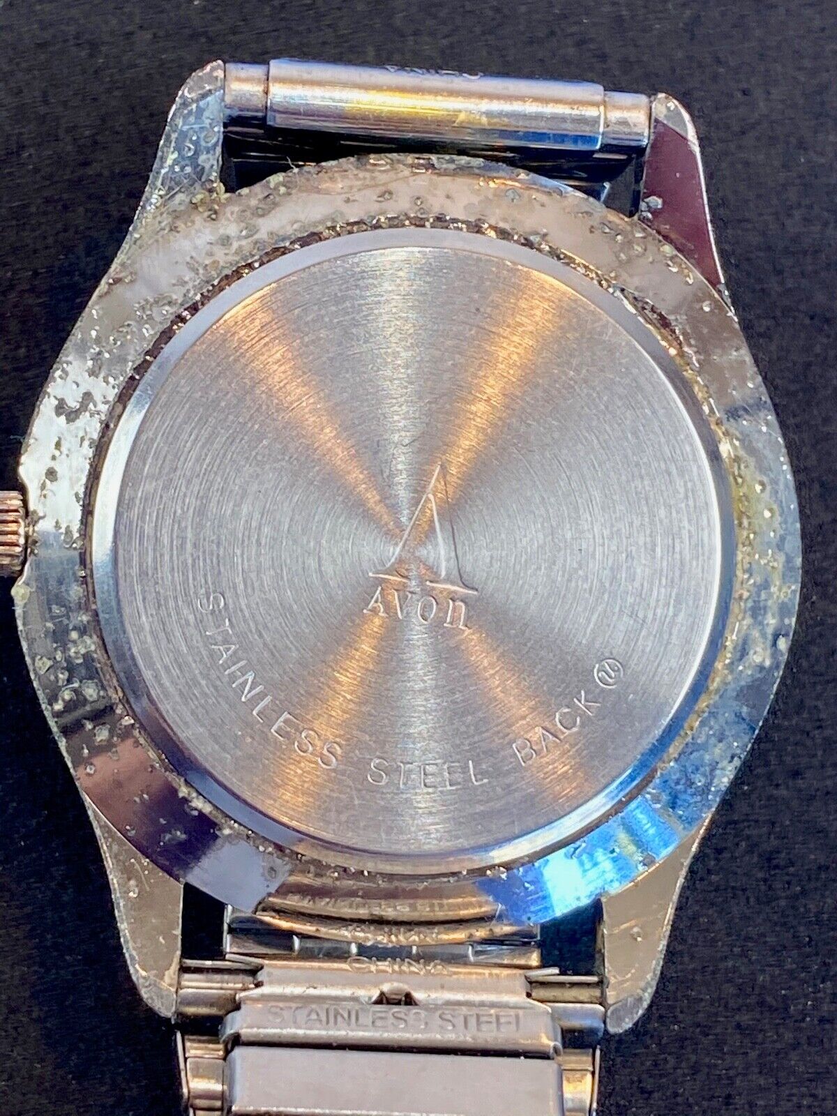 Avon 1" Wide Silver Tone Watch With Date  - Fresh Battery. - Unique Shape 