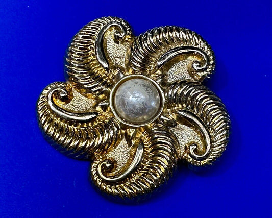 Vintage Large Gold Tone Starfish Flower Theme?  Belt Buckle by Motion East