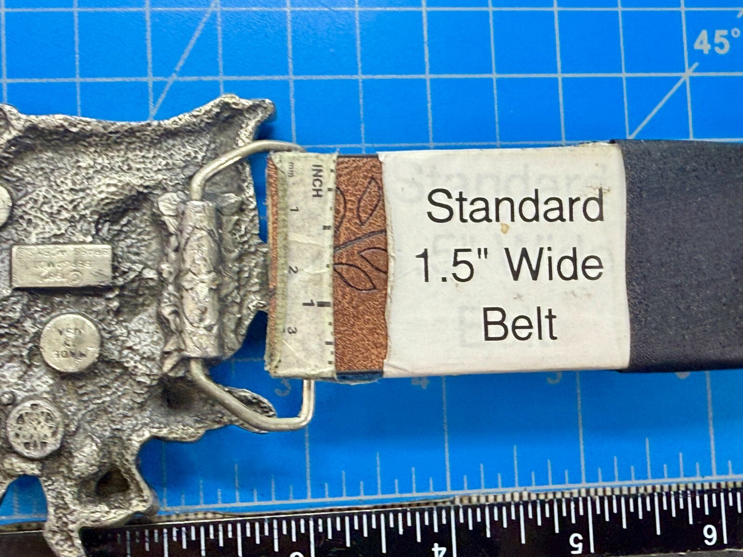 American Country Western Music Musician Vintage 1980 Bergamot Belt Buckle