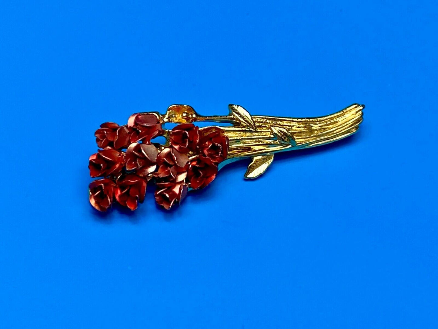 Vintage Danbury Mint For Avon Red Rose Bouquet Brooch DM 97 Gold Plated Broach