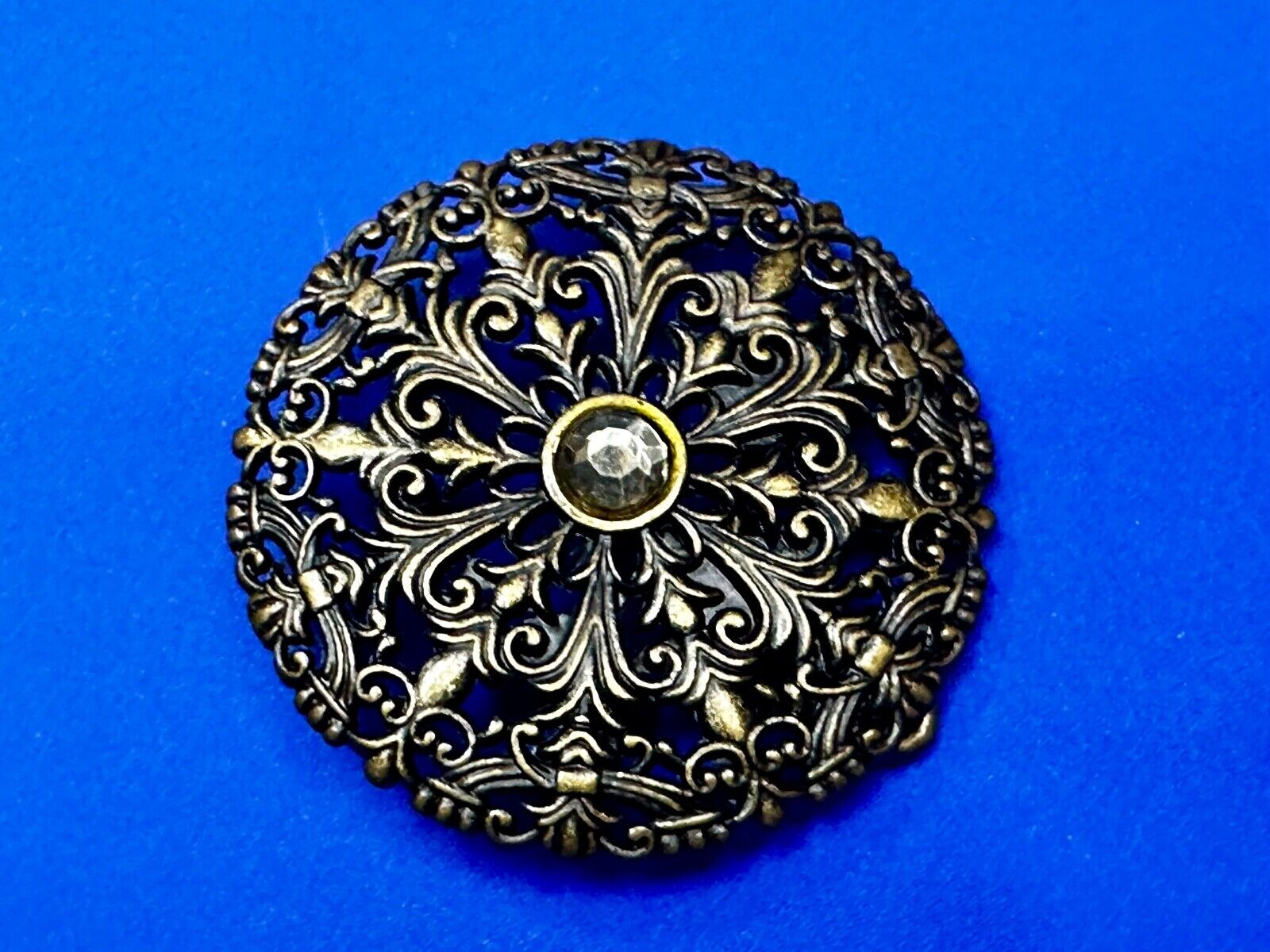 Victorian Style Filigree Round Small Hippy Vibe Small Belt Buckle