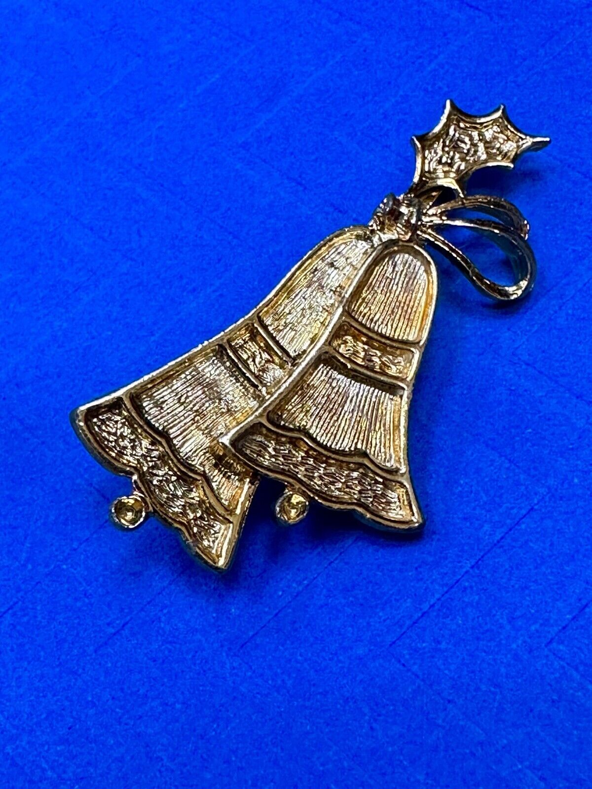 Vintage Bells & Holly BEATRIX Gold Tone Christmas Holiday Brooch Pin