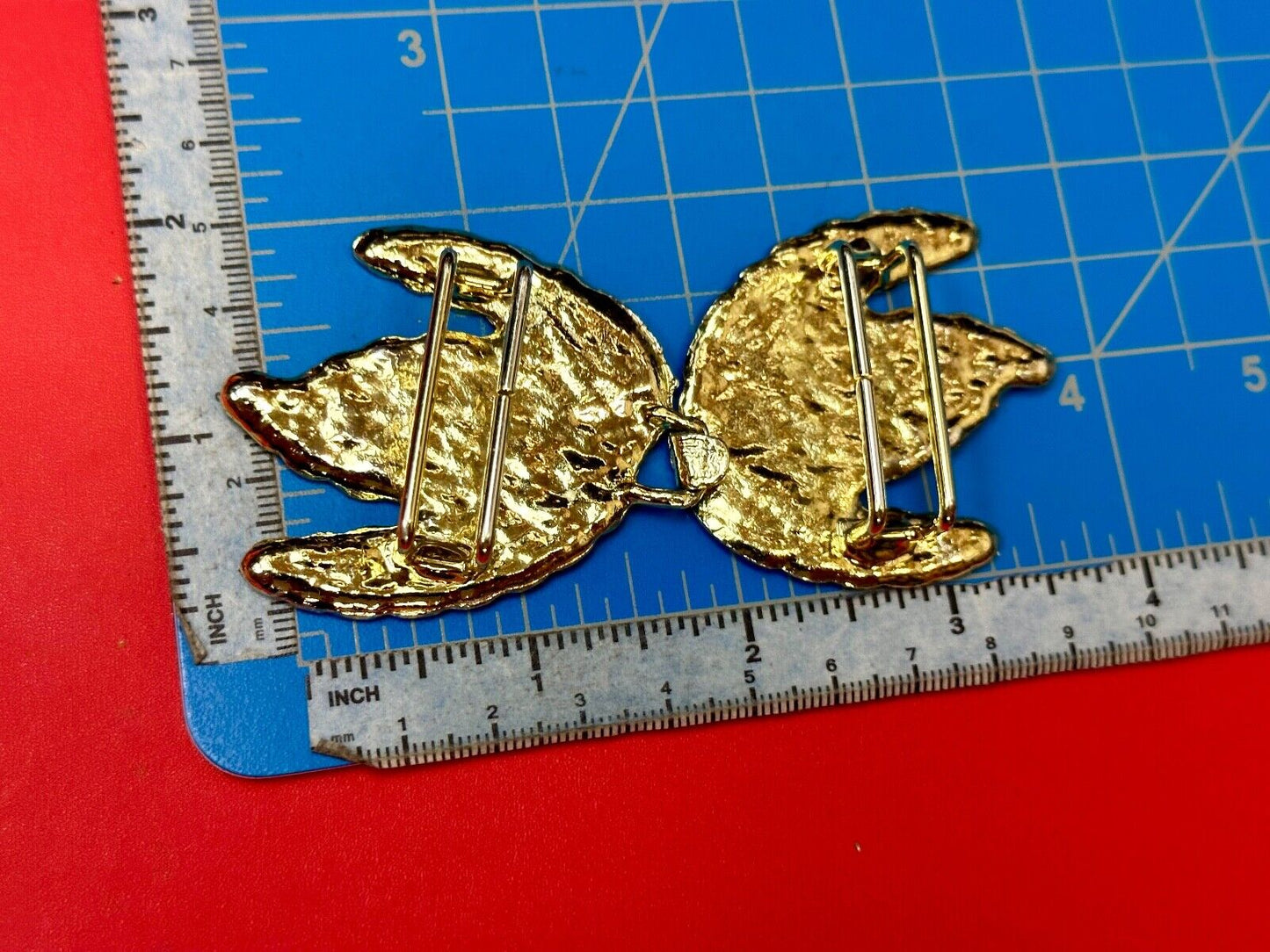 Two piece Leaf Pattern Interlocking white or light gold color belt buckle