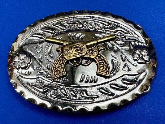 Two western crossed guns revolvers six shooters on two tone belt buckle