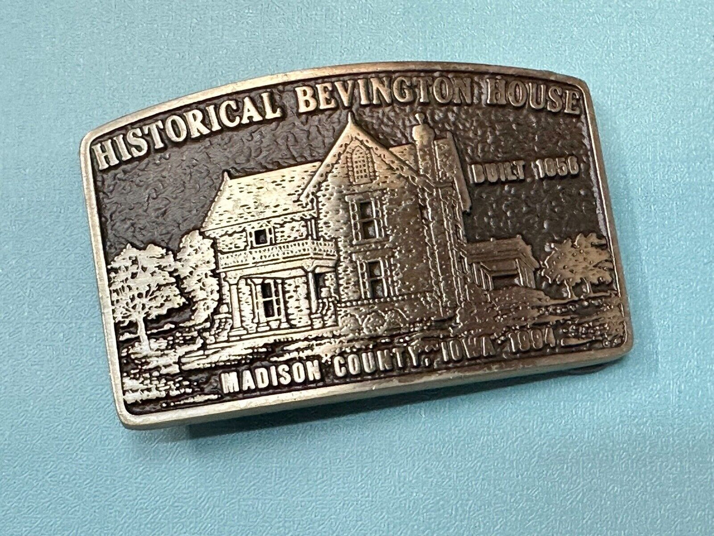 Vintage Historical Bevington House Madison County Iowa commemorative belt buckle