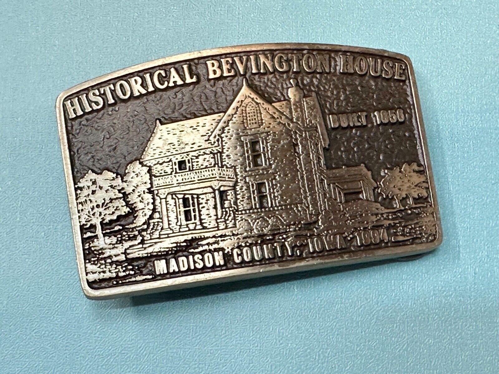 Vintage Historical Bevington House Madison County Iowa commemorative belt buckle