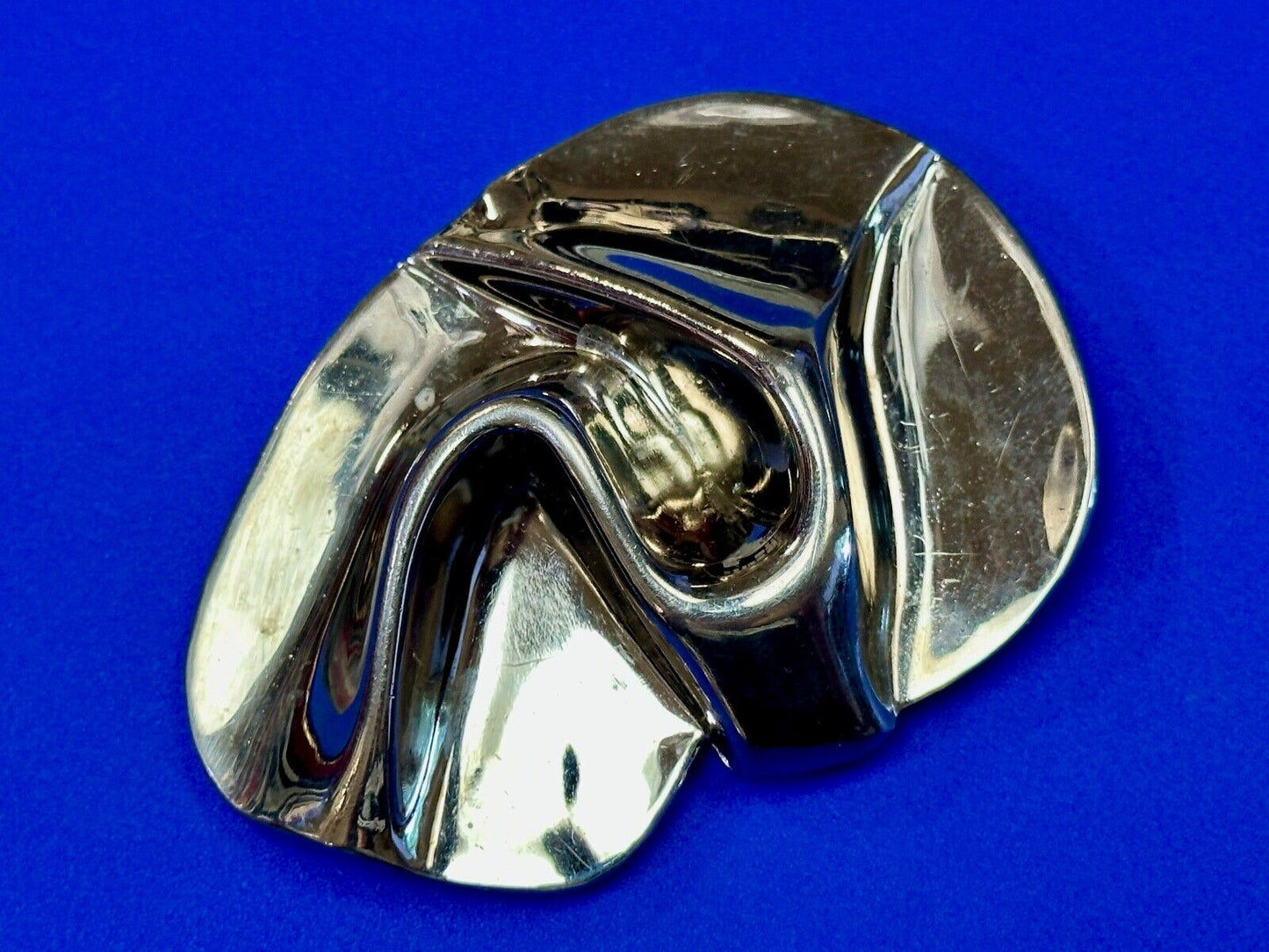 Abstract Silver tone Knot Belt Slide Buckle slide by Charmant Beverly Hills