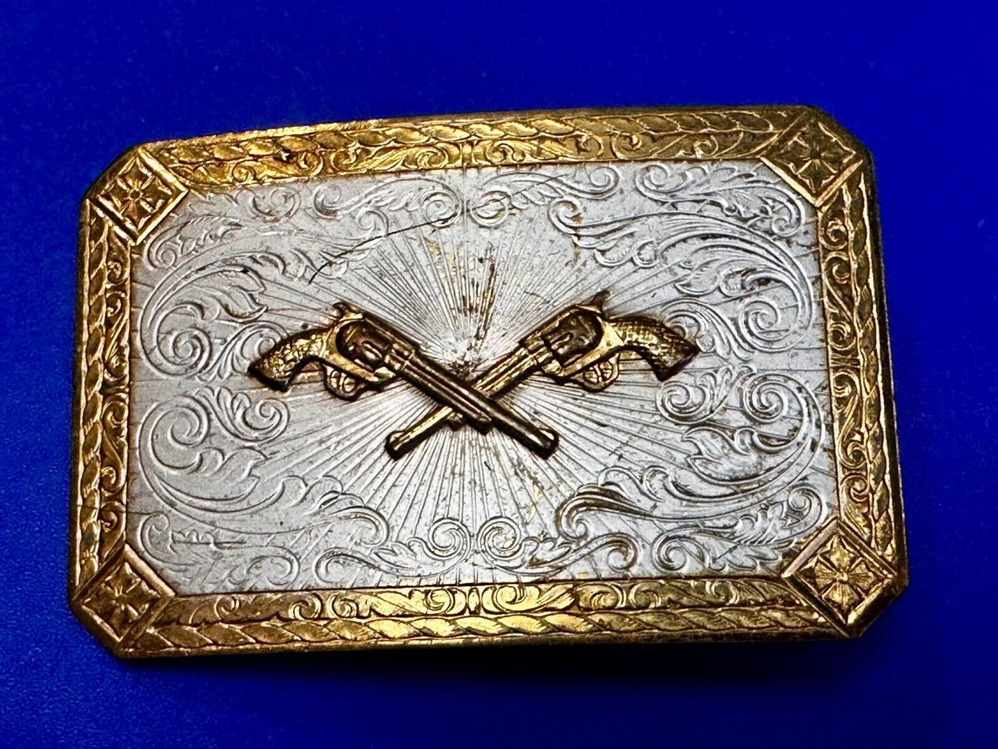 Twin Revolver Pistol Guns Two Tone Western Cowboy Vintage Belt Buckle