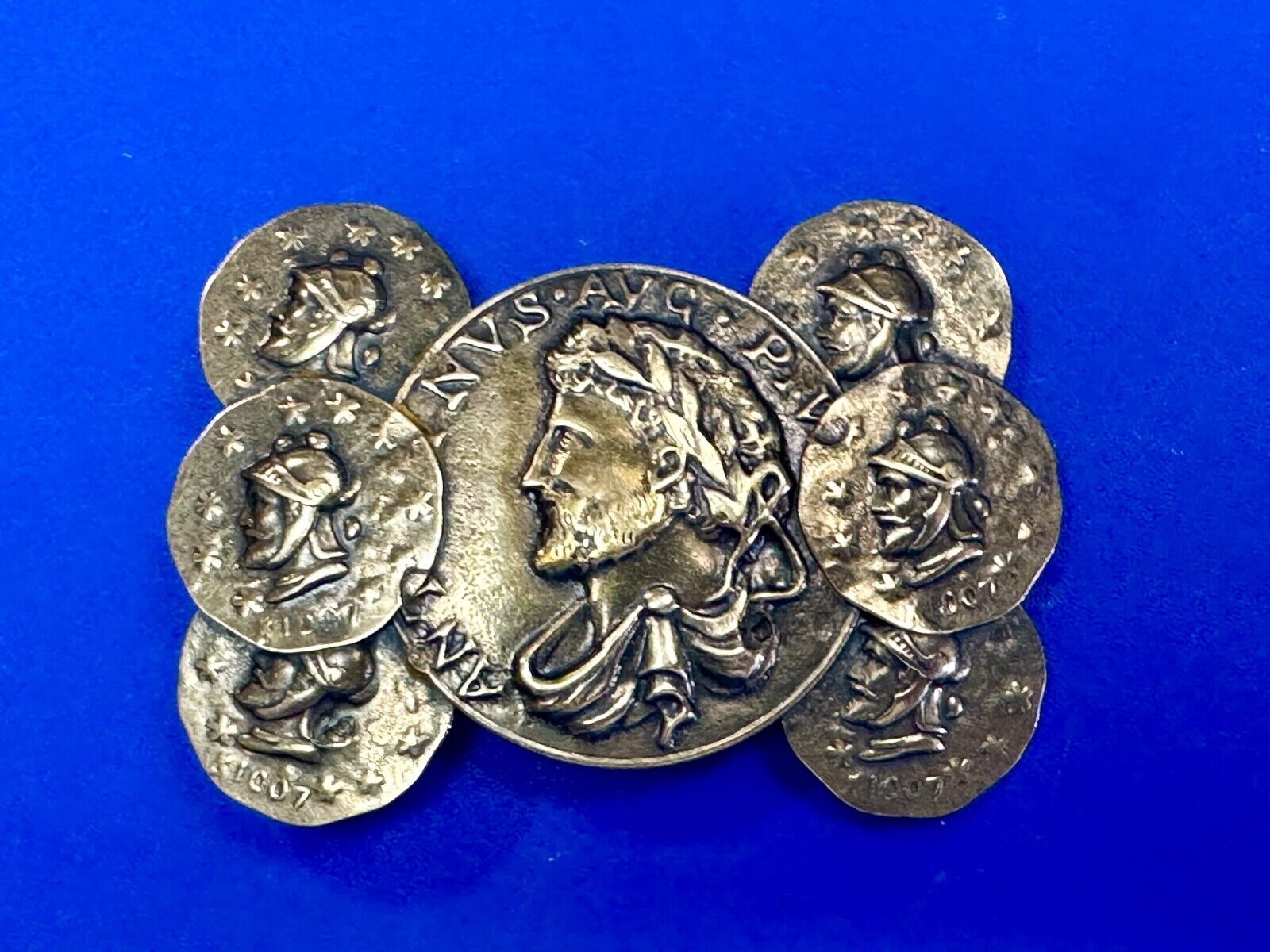 Antoninus Augustus IMP ANTONINVS PIVS AVG world coin cluster cutout belt buckle