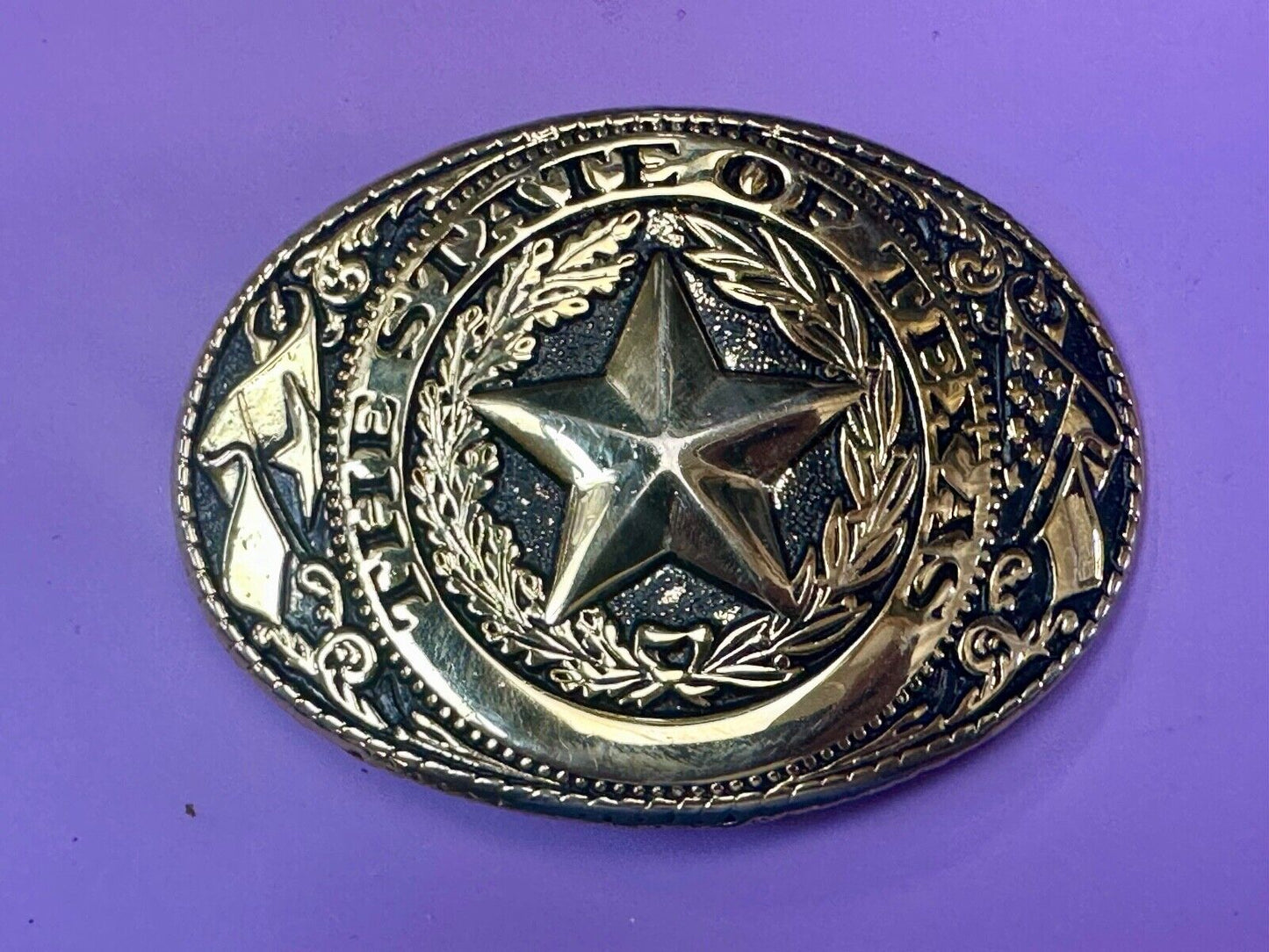 The Great State of Texas Star & Flag gold & black color western belt buckle