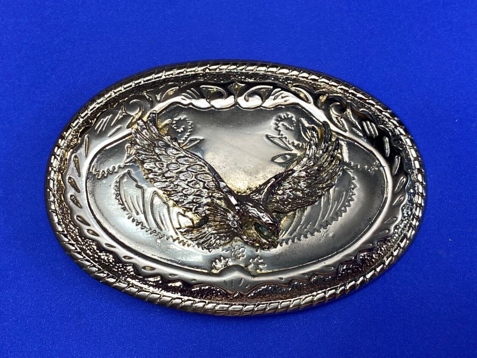 USA made American Bald Eagle Flying Hunting Diving for Prey western belt buckle