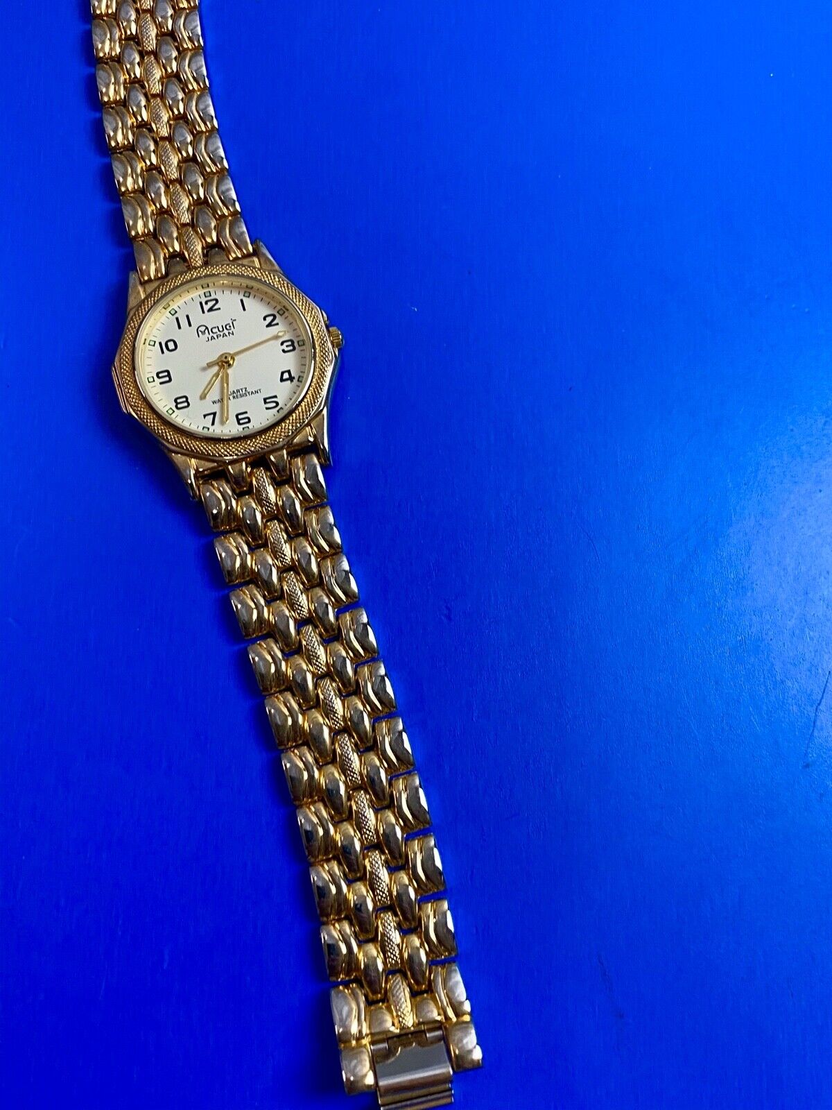 acuet gold tone women's quartz dress watch - fresh battery! 