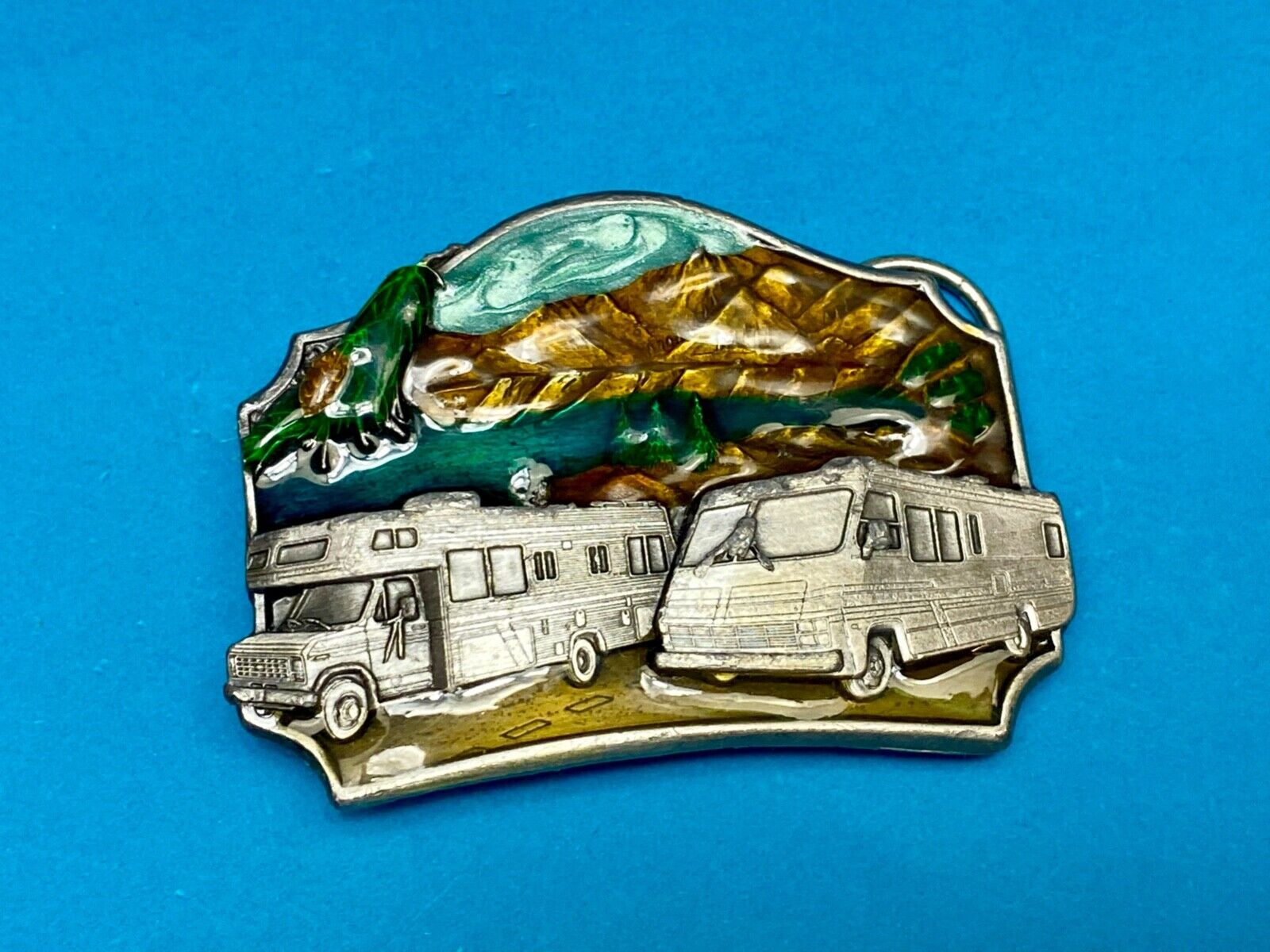 Traveling In A Motor Home Rv Camper Vintage Belt Buckle  - L-50 By Siskiyou