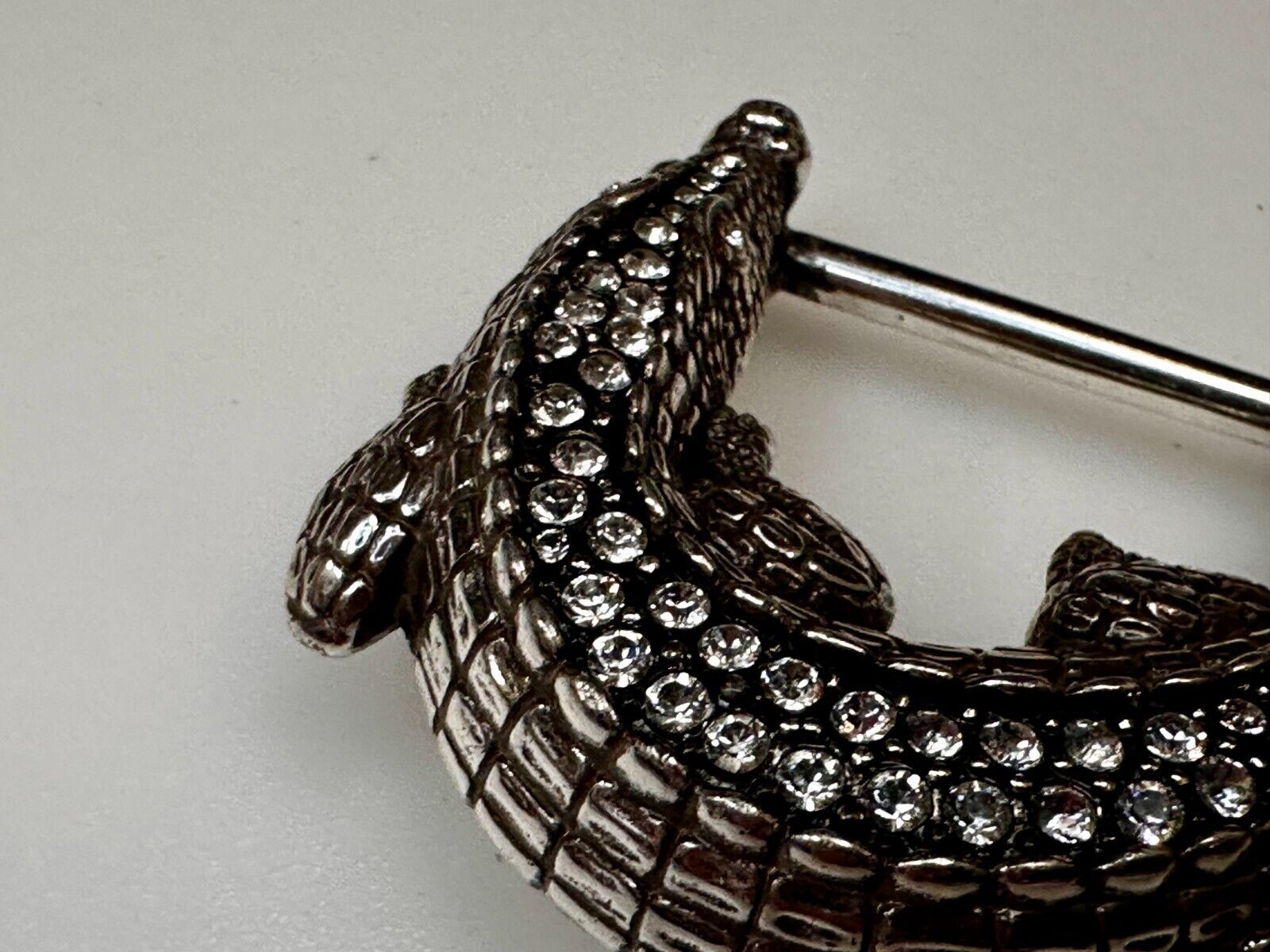 Alligator Crocodile with Rhinestone Figural Cutout Silver Tone Cord Belt Buckle