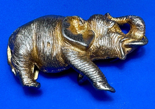 Adorable happy ELEPHANT lucky snout up!  -gold tone Vintage belt buckle