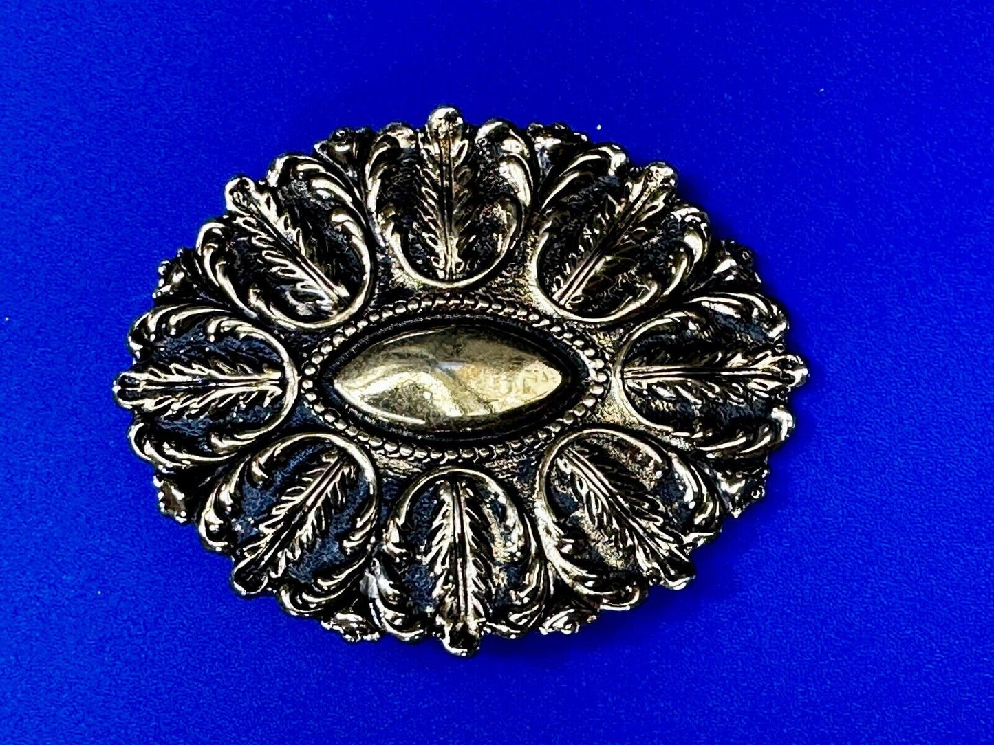 Vintage Leaf Theme Large Gold Tone VTG Belt Buckle by Pappagallo