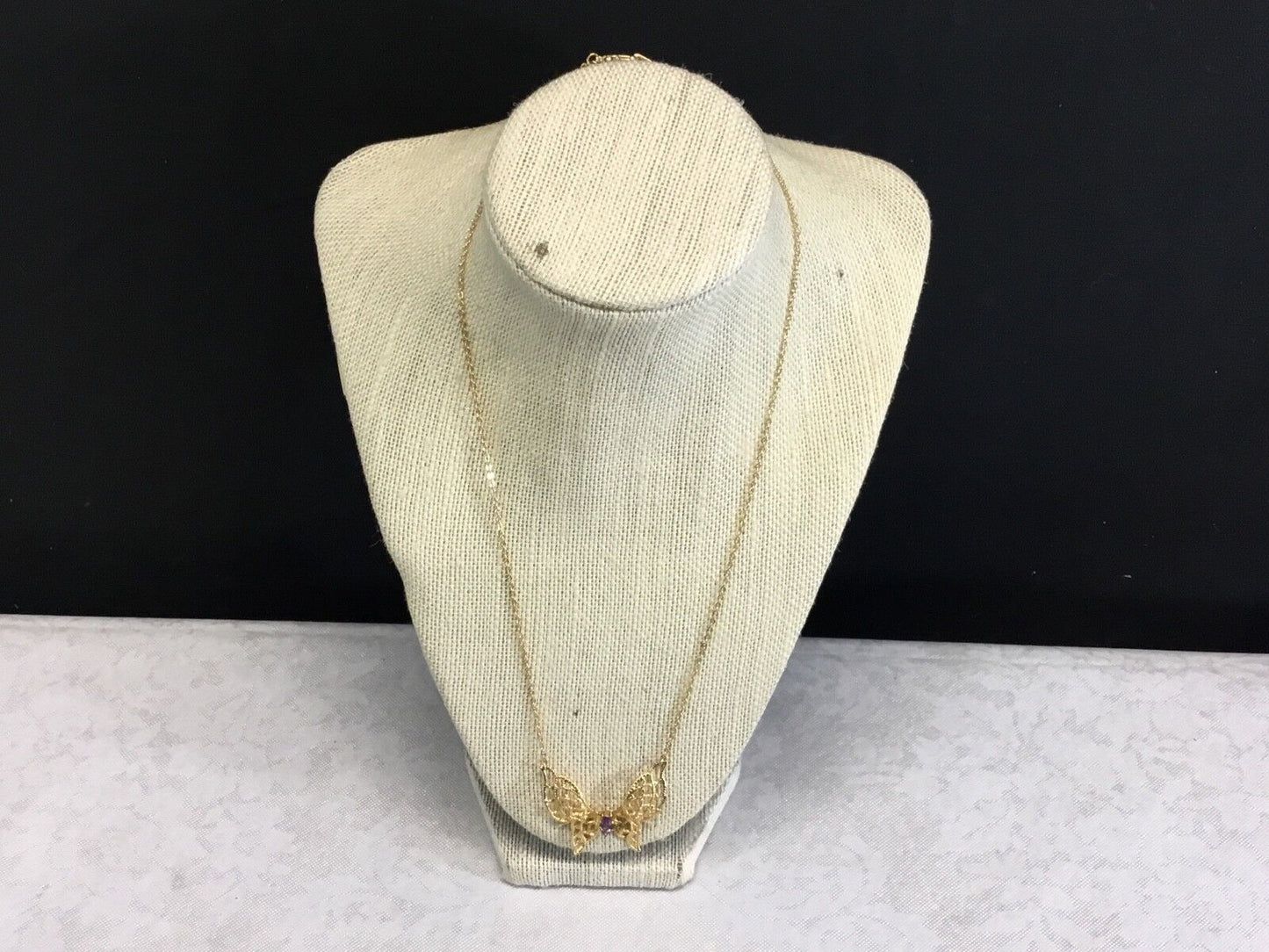 Vintage gold butterfly necklace Signed  L14xGE   L  LIND 